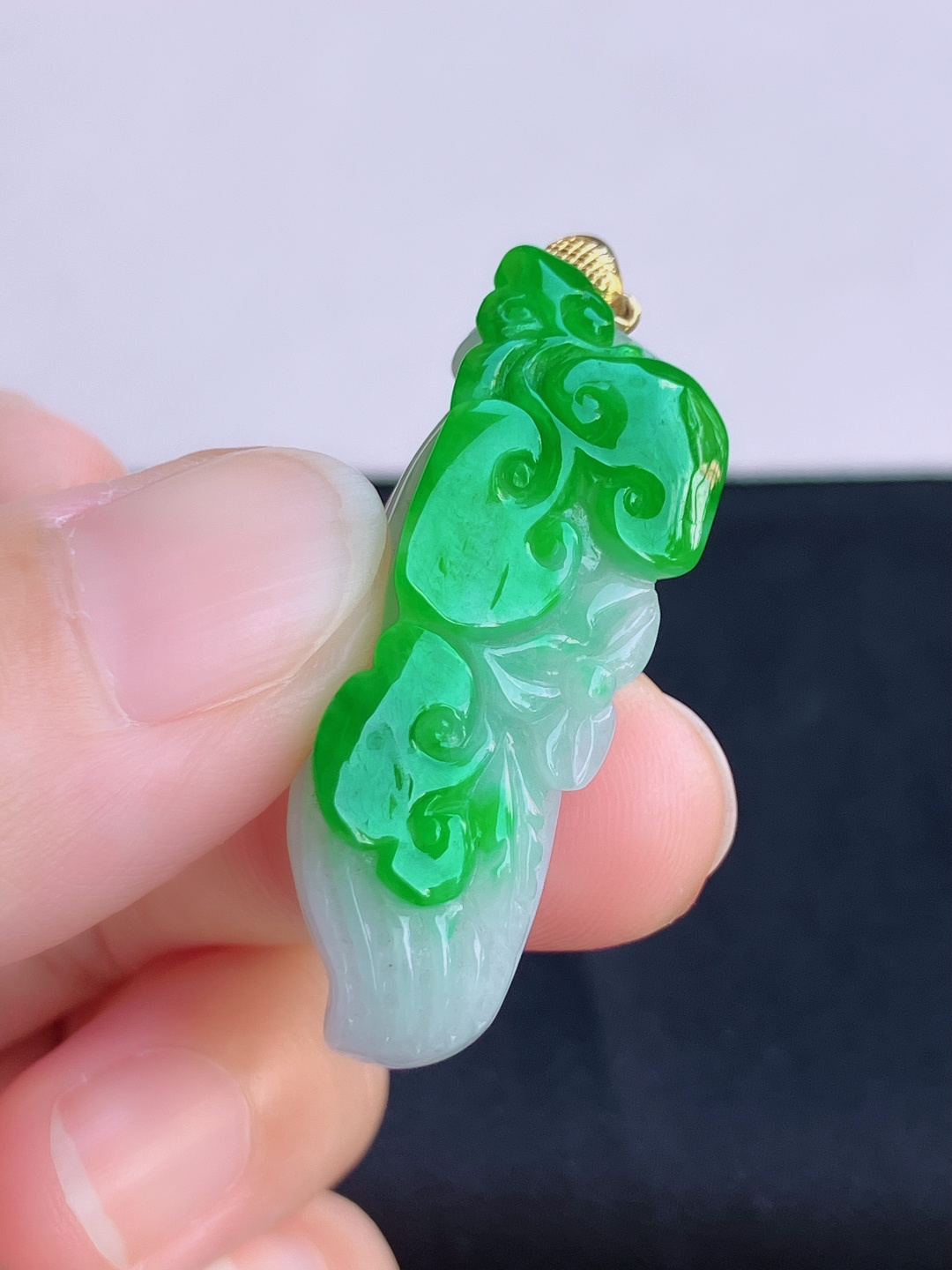 翠绿生意兴隆，色美清爽，尺寸39.6/14.8/12.6/自然光实拍