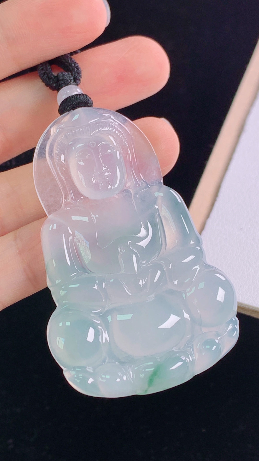 冰飘花观音 花色灵动，胶感十足，无裂 尺寸:57.3-37.5-5.2mm