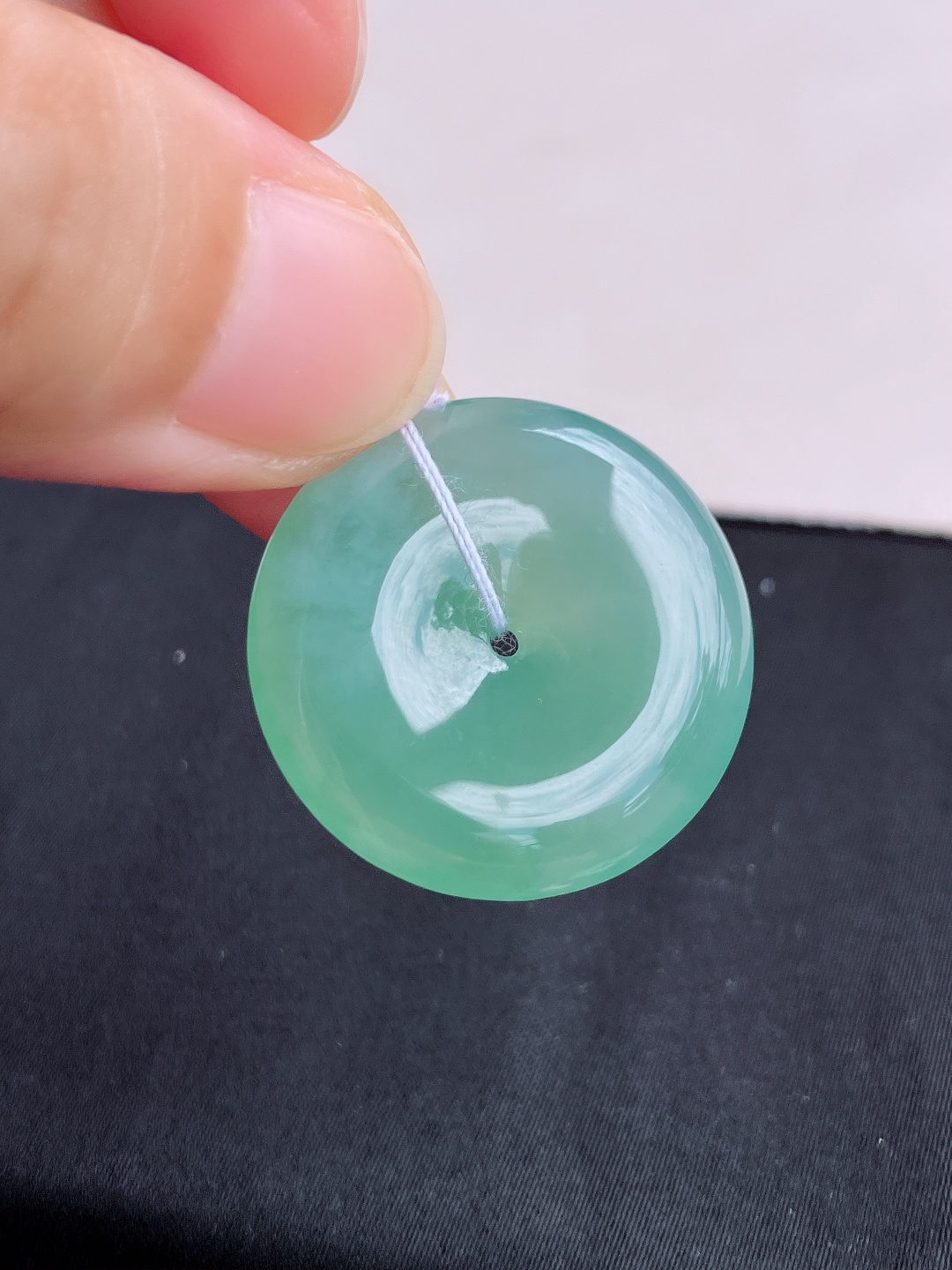底色平安扣，晶莹剔透，尺寸26/6/自然光实拍