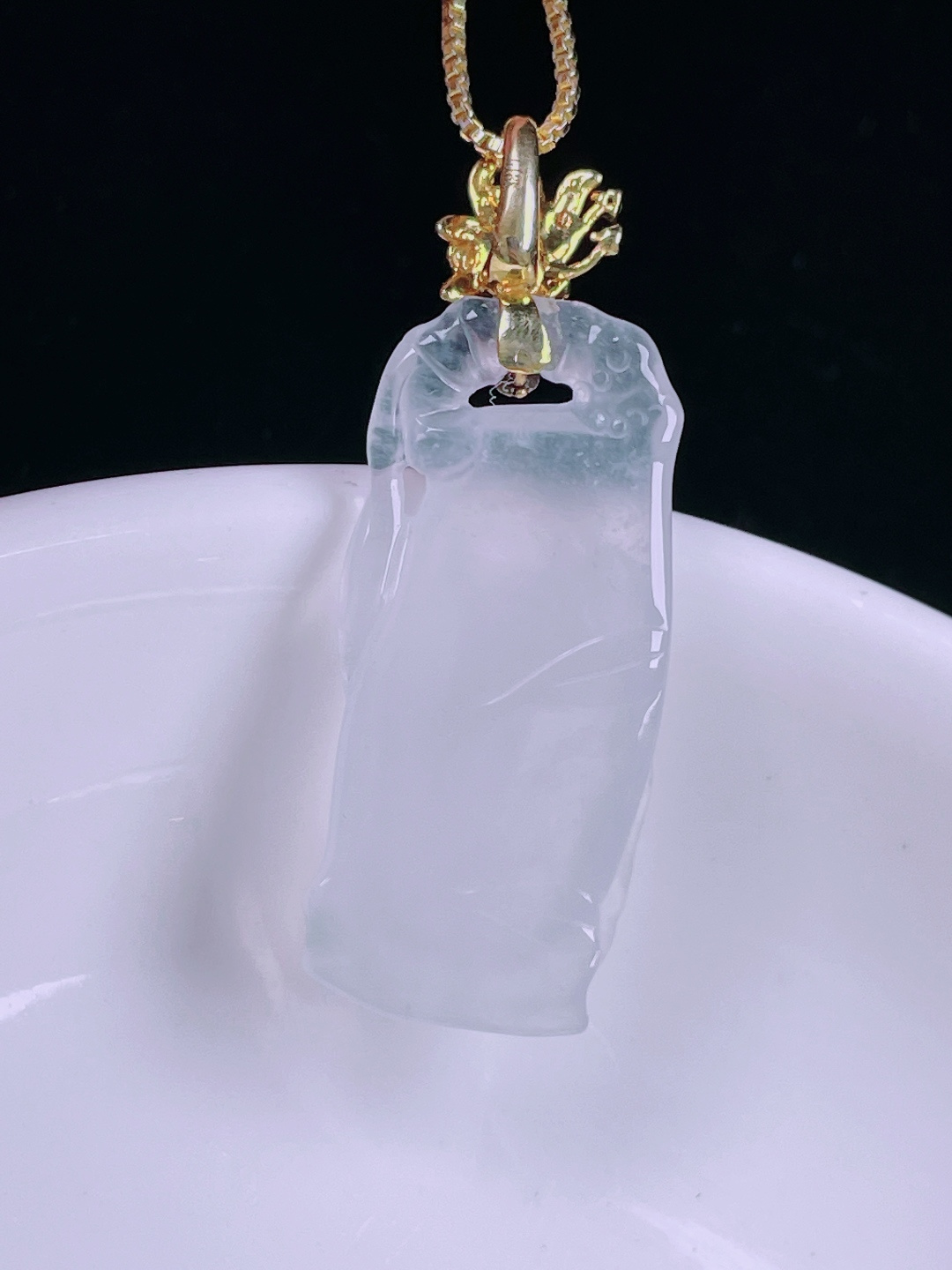 ️节节高升，老种起光，细底通透，尺寸：36裸石29/13.4/4.7mm0625