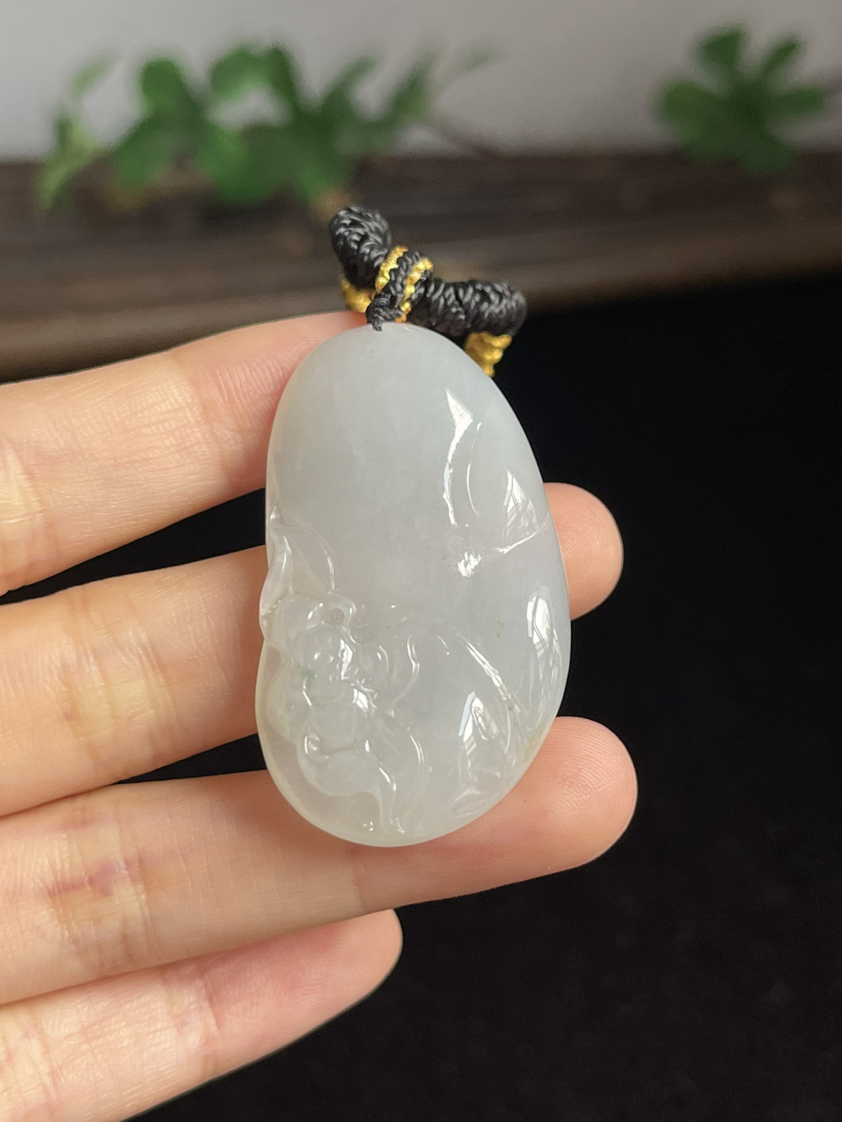 翡翠冰糯种白色吊坠
