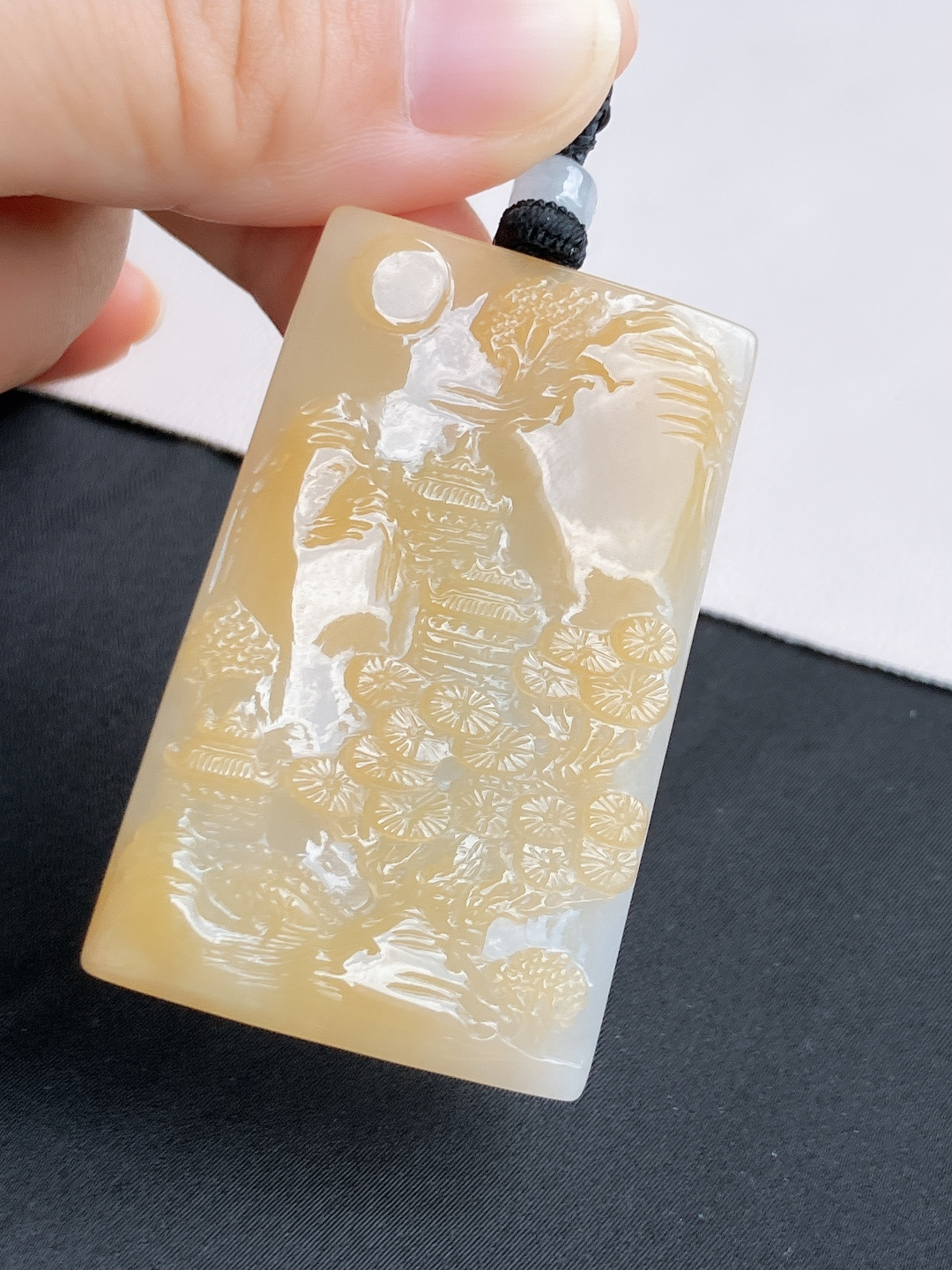 冰黄山水牌，意境美，尺寸53.5/34/7.3/自然光实拍