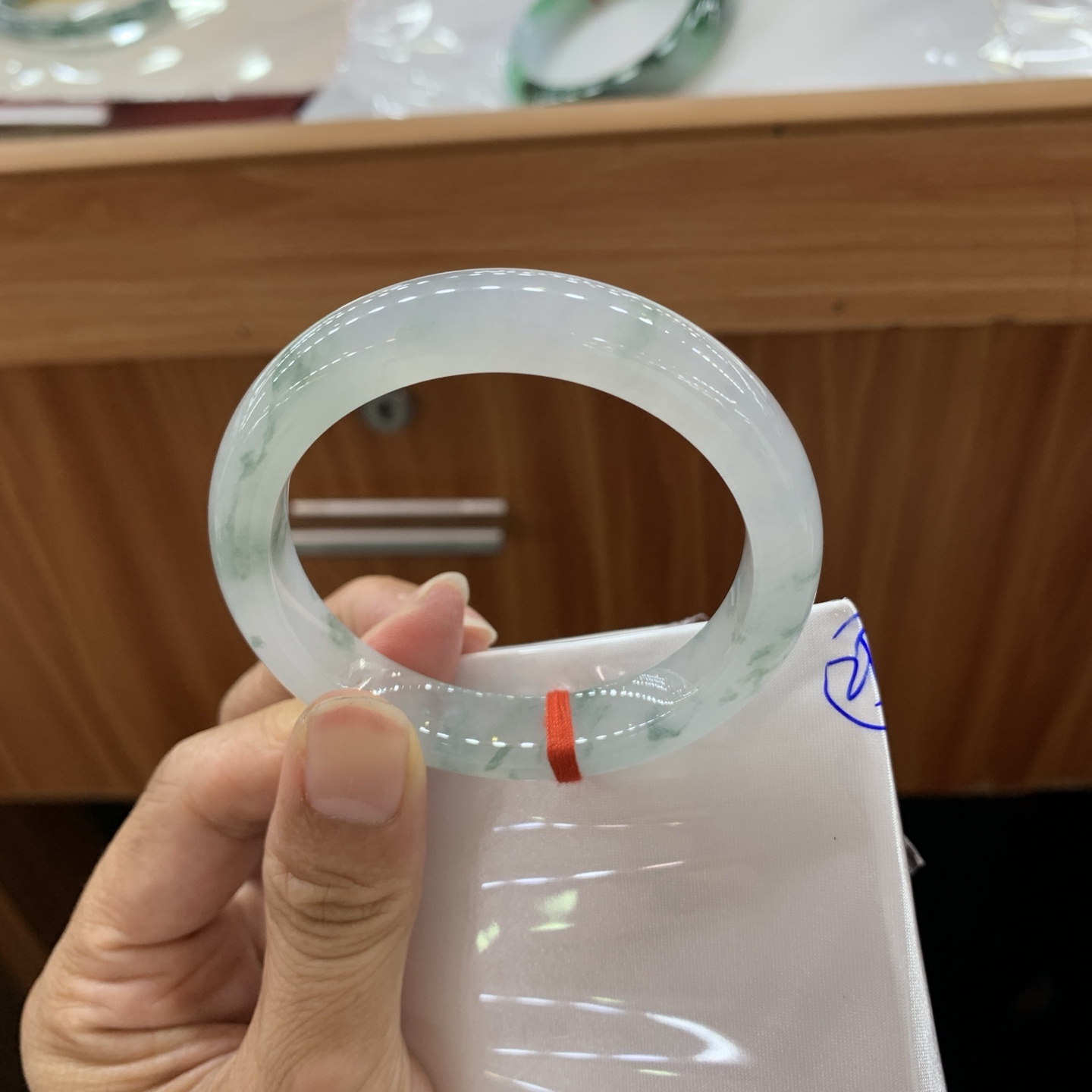 062425LJ 冰飘花正圈小圈口翡翠手镯 51.7-10.6-8.1