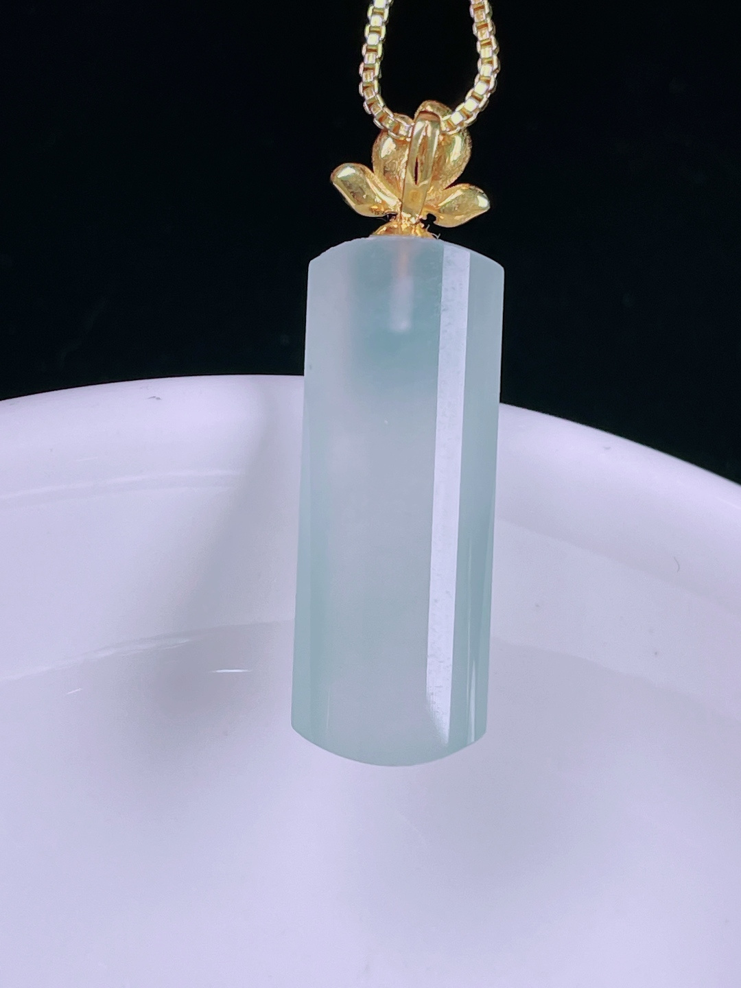 ️，老种起光，细底通透，尺寸：30裸石24/8.8/5.8mm0625