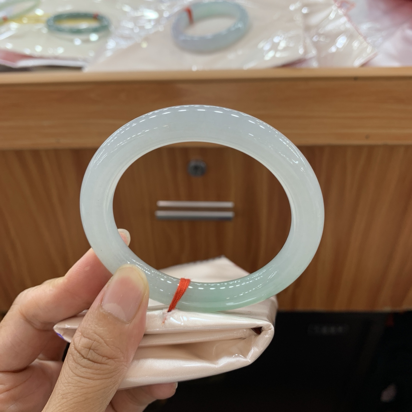 062422MMJ 冰晴圆条翡翠手镯 57-9.7
