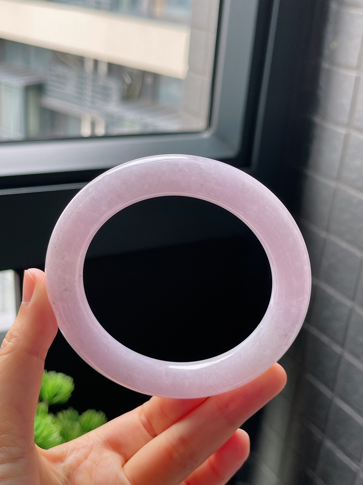 圈口70.7，糯化紫罗兰圆条翡翠手镯