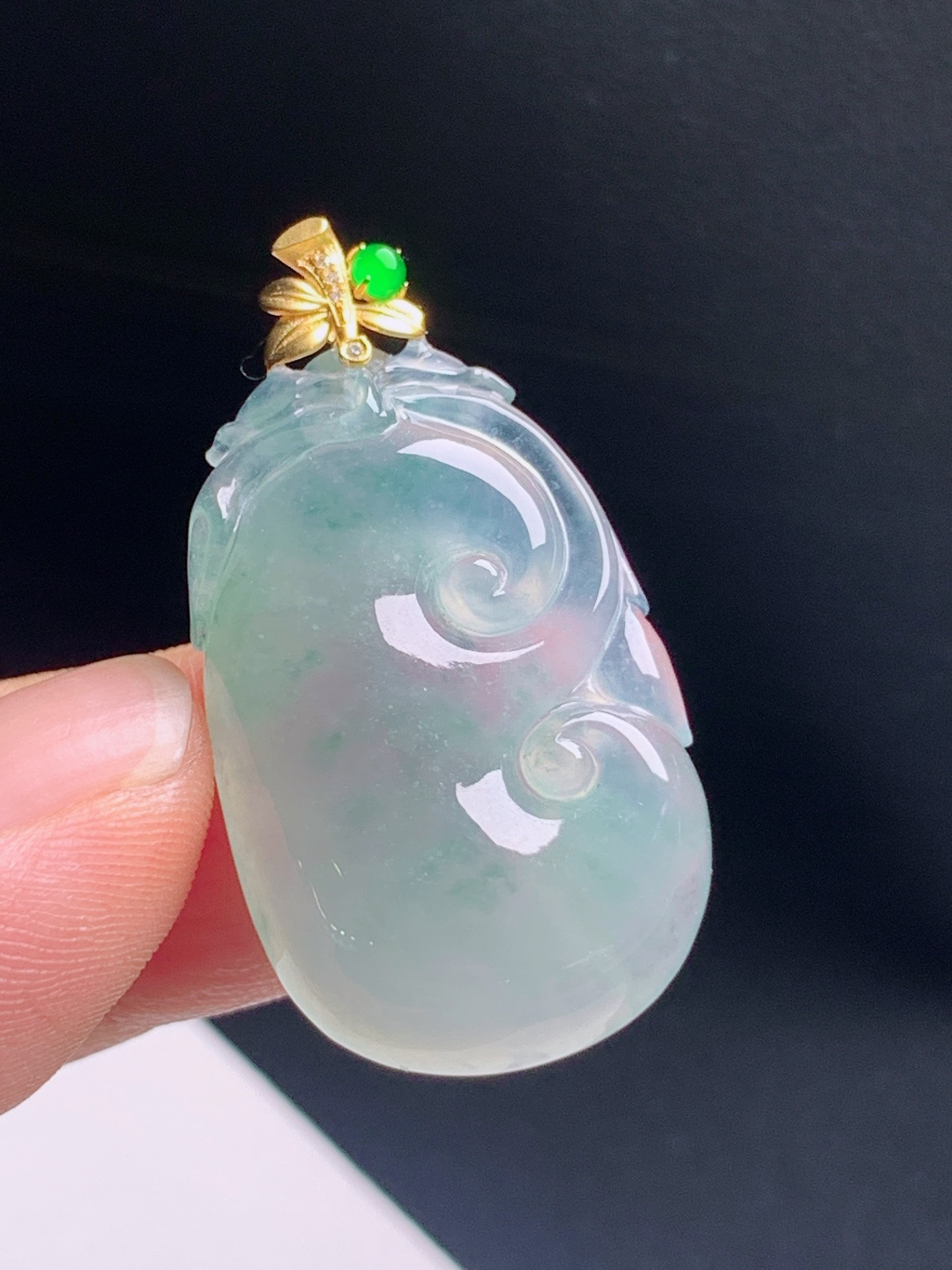 冰种飘花如意吊坠，种水清亮胶感饱满，顺心如意万事大吉 编号080622