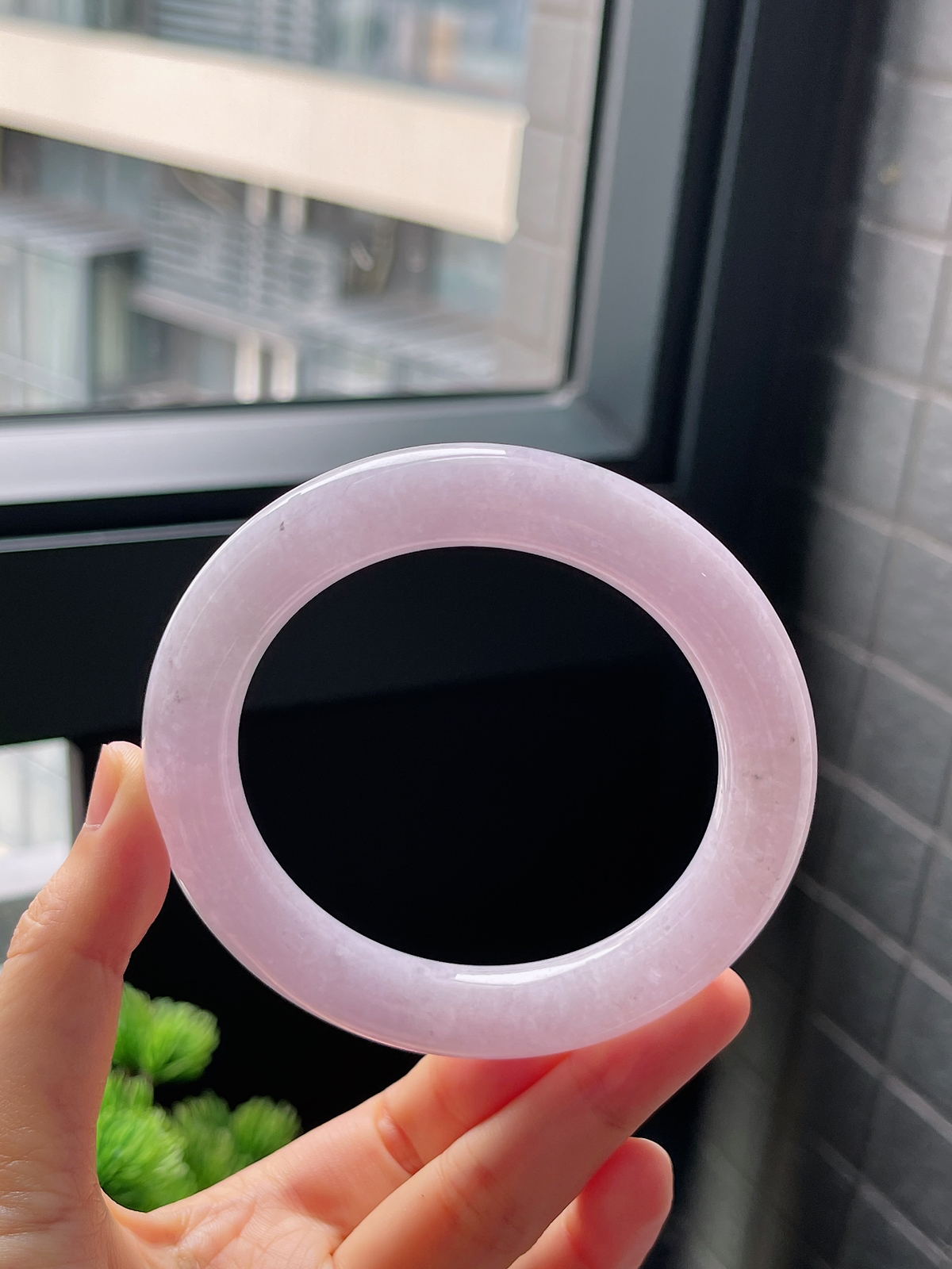 圈口70.7，糯化紫罗兰圆条翡翠手镯