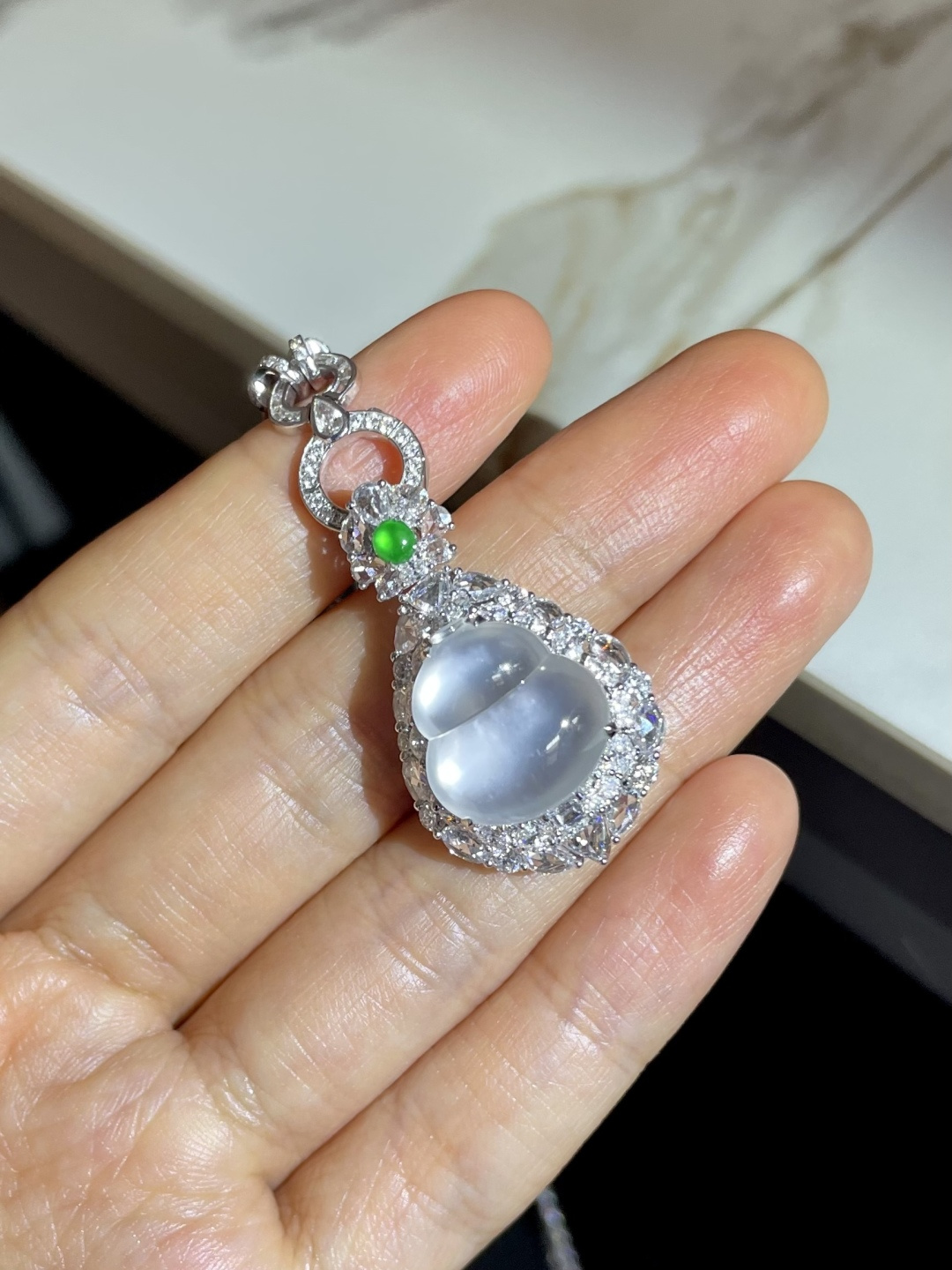 玻璃种葫芦吊坠 裸石：14*13.5*4.5mm 整体：31*18.5*13mm
