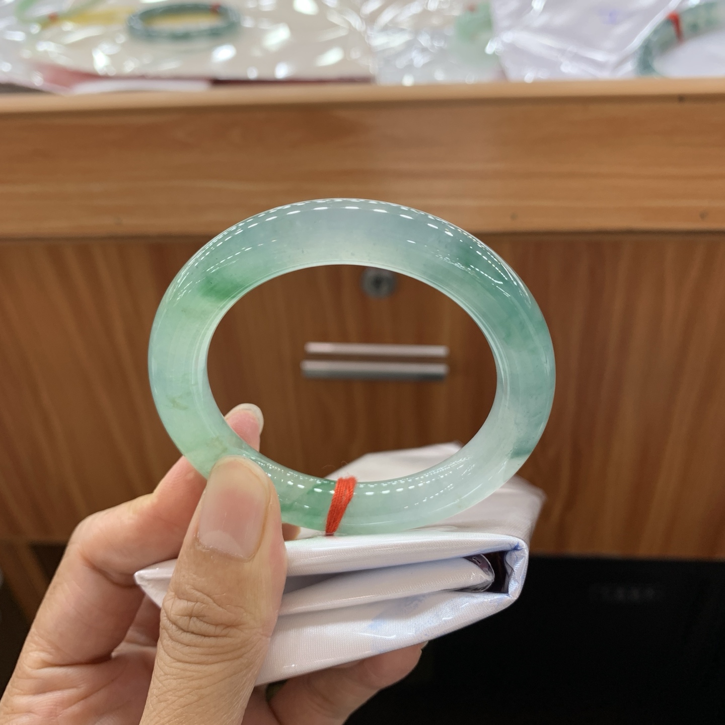 冰飘花圆条翡翠手镯 51.8-9.8