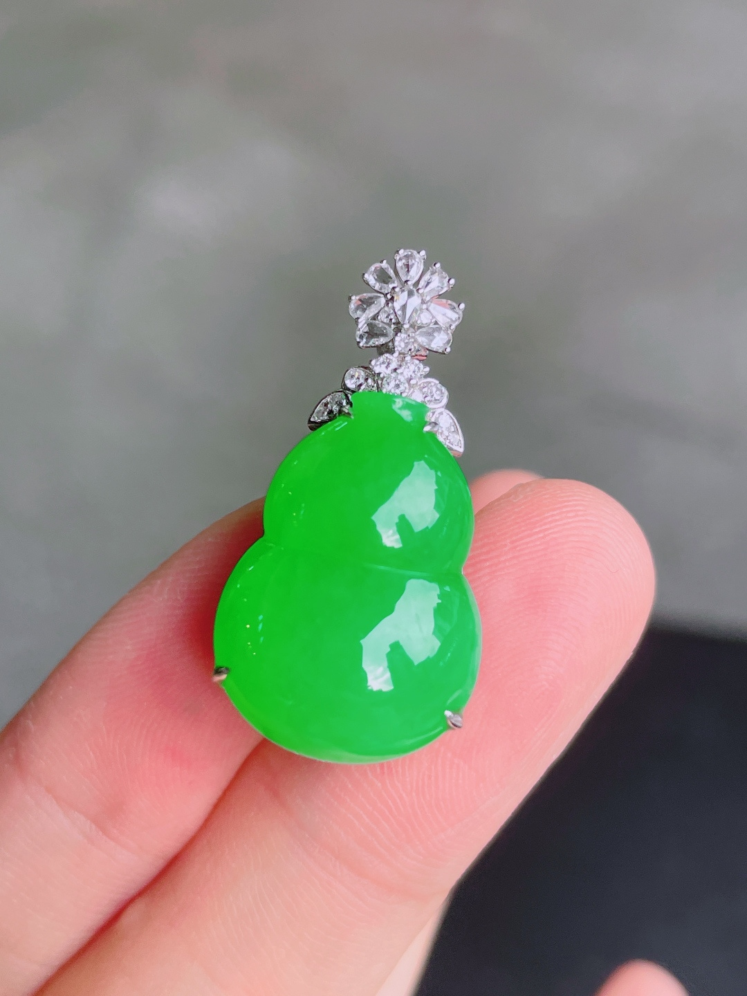 ️绿葫芦吊坠，晶莹剔透，新颖时尚，无裂，21-15-4
