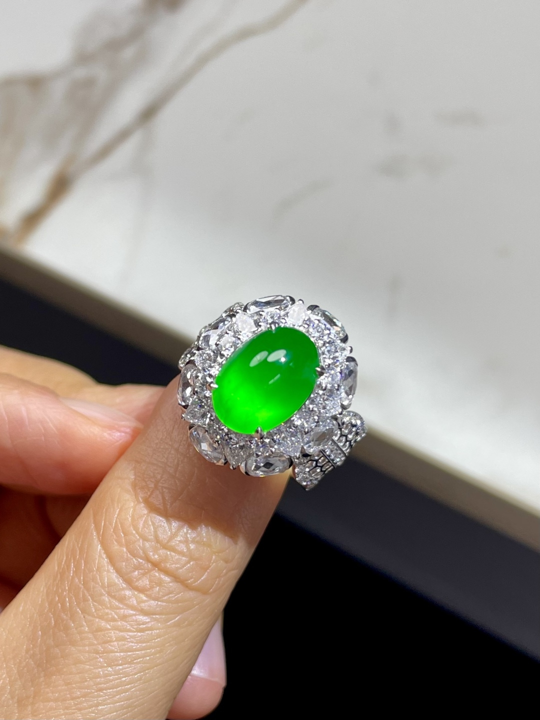 ️新品 | 玻璃种正阳绿蛋面戒指裸石：11.5*8.5*7mm整体：18.5*16*14mm