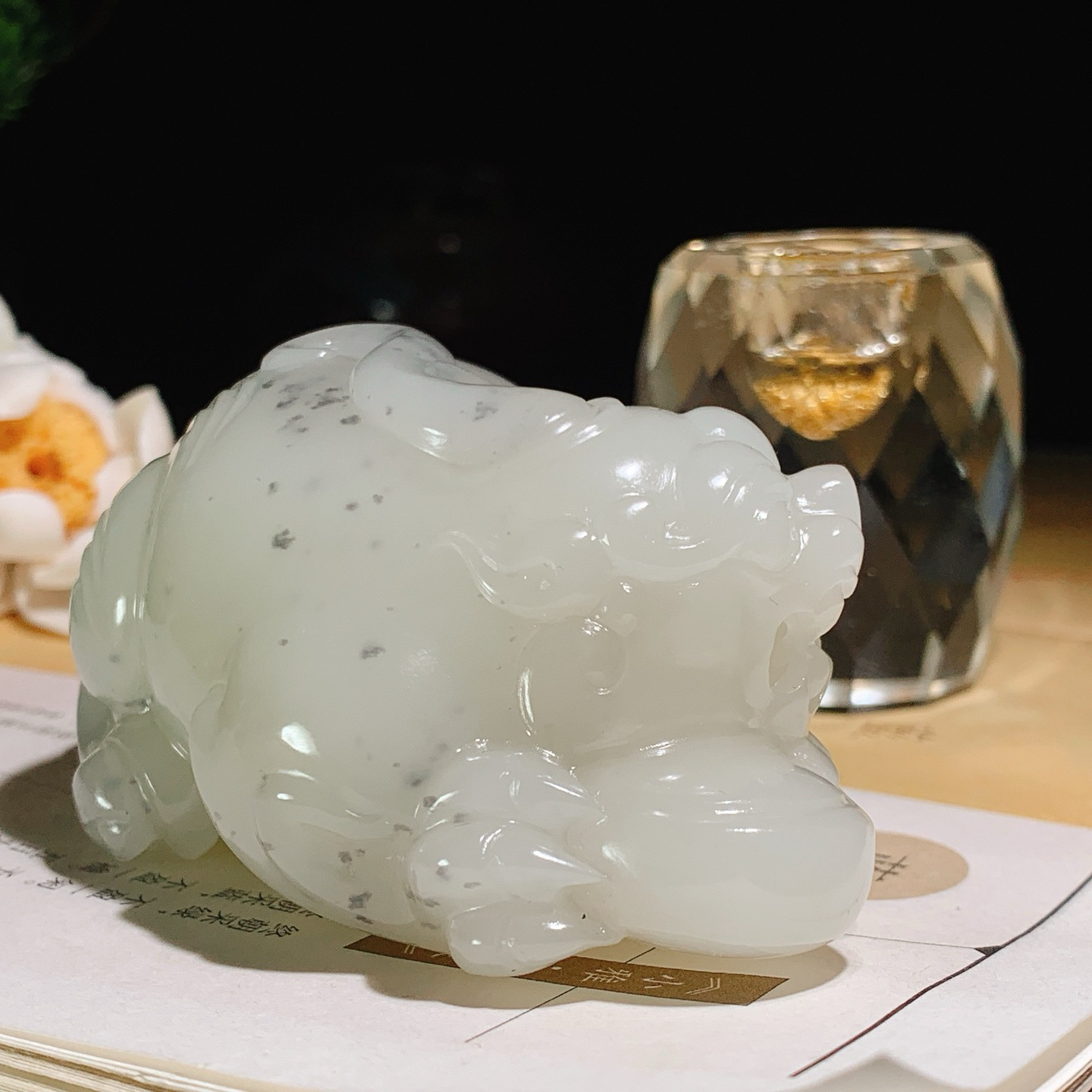 新疆和田玉籽料招财貔貅把件！尺寸81/52/41重264克 玉质细腻油润 底色纯净 脂粉好，品质好。lt260625