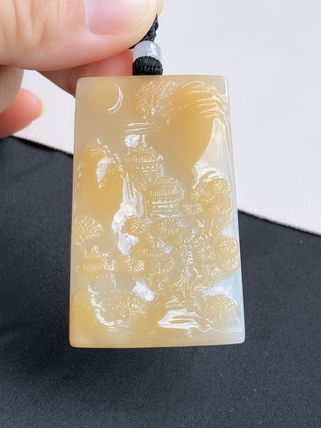 冰黄山水牌，意境美，尺寸53.5/34/7.3/自然光实拍