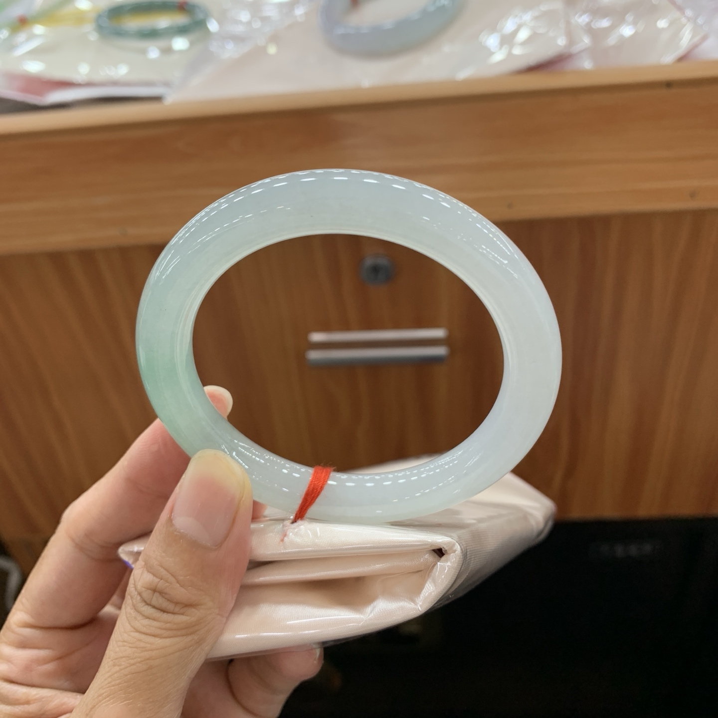 062422MMJ 冰晴圆条翡翠手镯 57-9.7