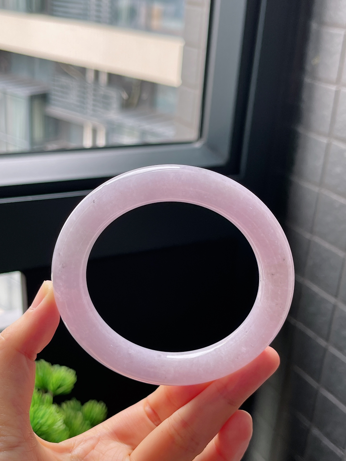 圈口70.7，糯化紫罗兰圆条翡翠手镯