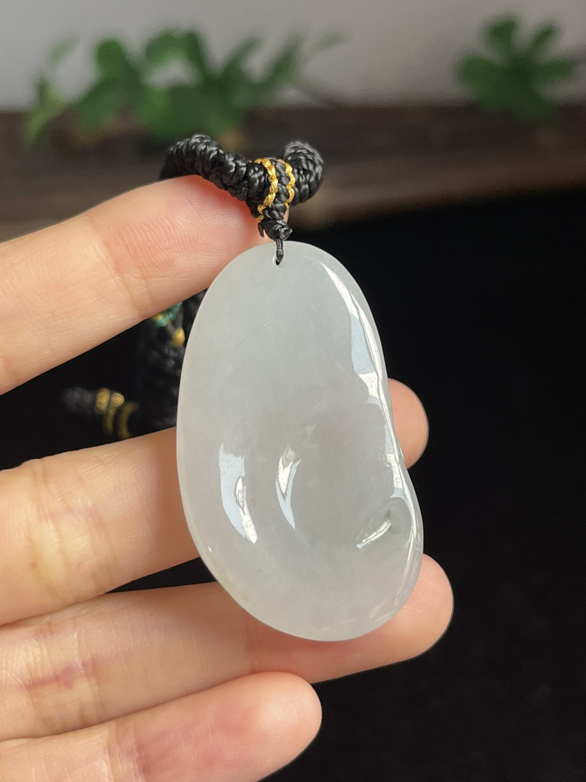 翡翠冰糯种白色吊坠