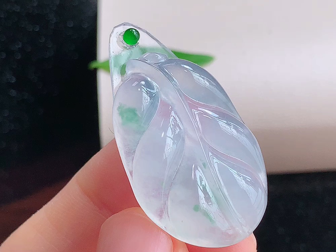叶子，尺寸31.8-21.3-5.0mm，包A附证书