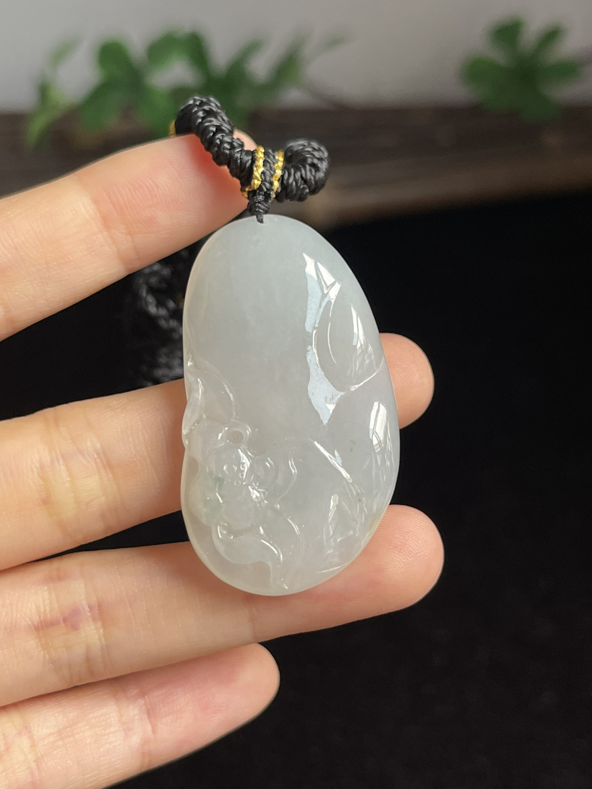 翡翠冰糯种白色吊坠