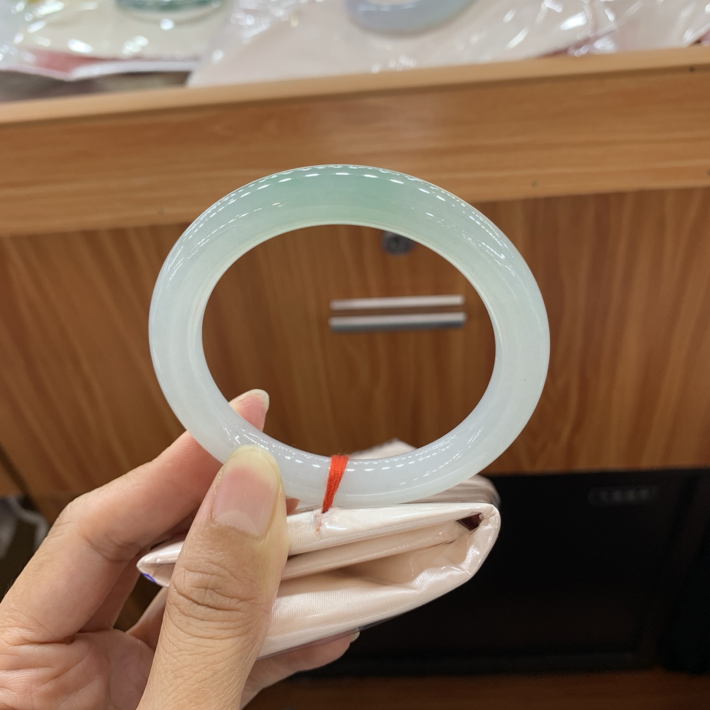 062422MMJ 冰晴圆条翡翠手镯 57-9.7