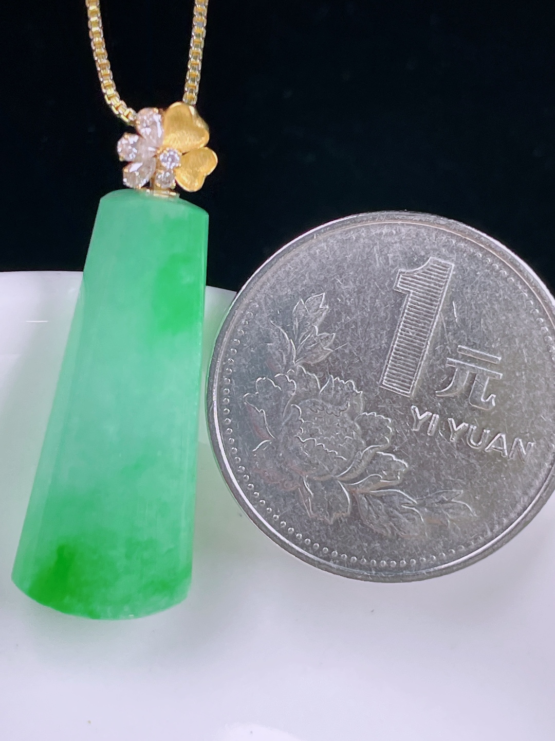 ️冰绿无事牌，老种起光，细底通透，尺寸：34裸石28.3/12.3/6mm0625