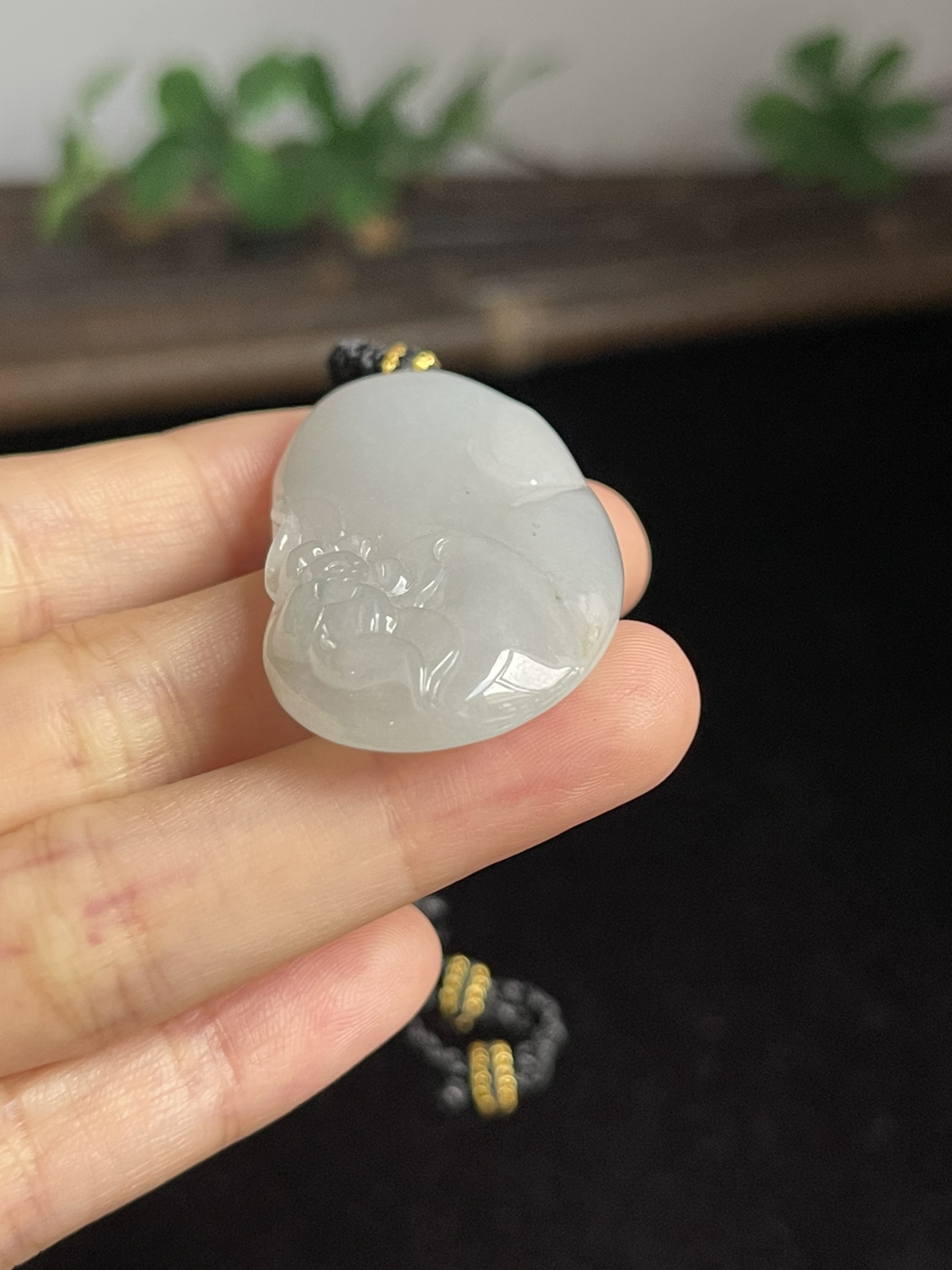 翡翠冰糯种白色吊坠
