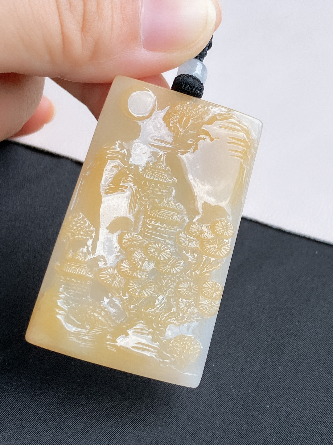 冰黄山水牌，意境美，尺寸53.5/34/7.3/自然光实拍