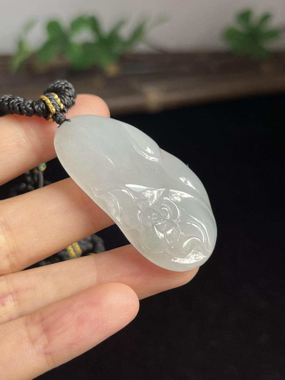 翡翠冰糯种白色吊坠