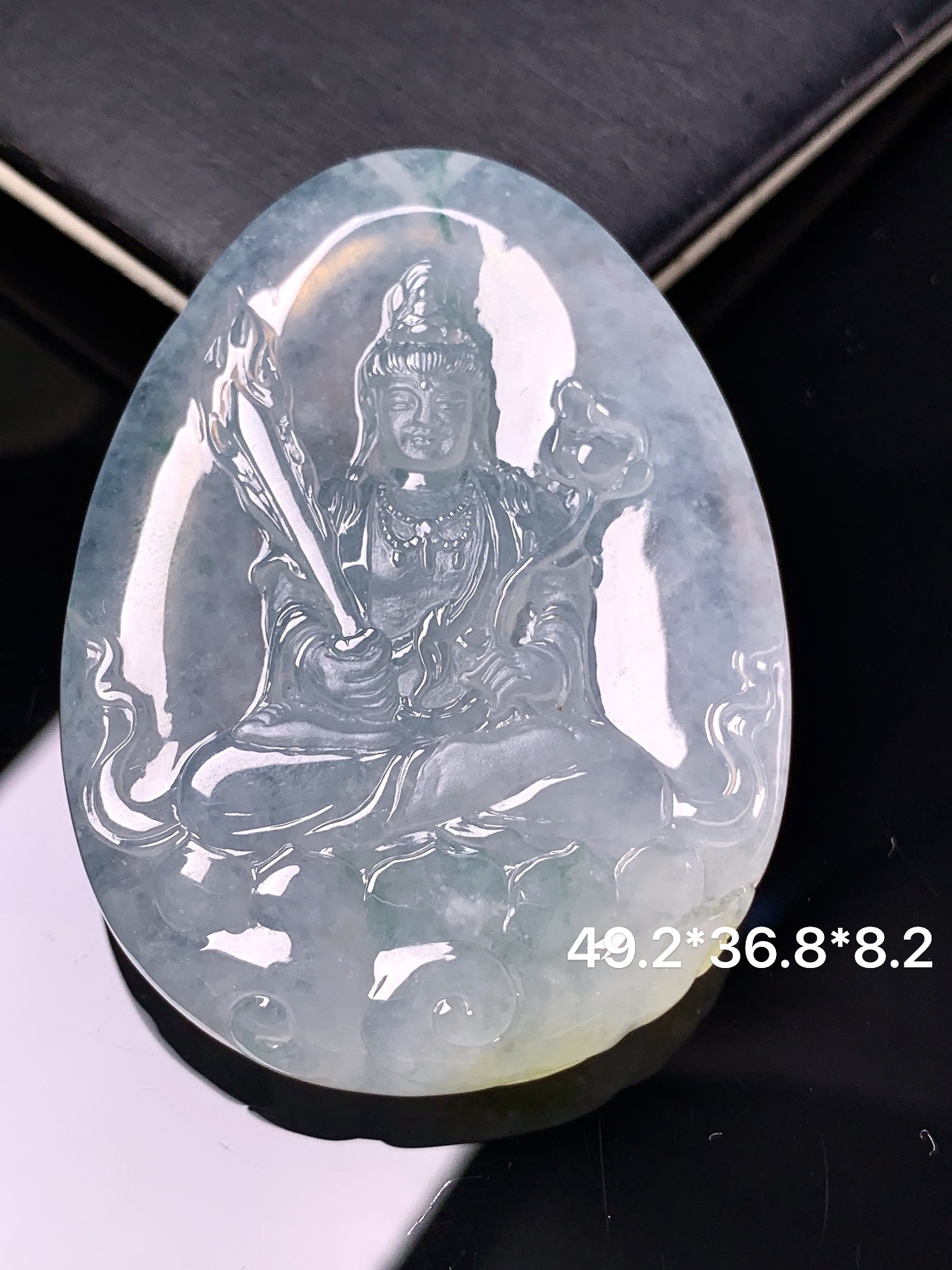 冰种观音菩萨吊坠 玉质细腻 色泽艳丽清新 整体尺寸49.2*36.8*8.2 j1