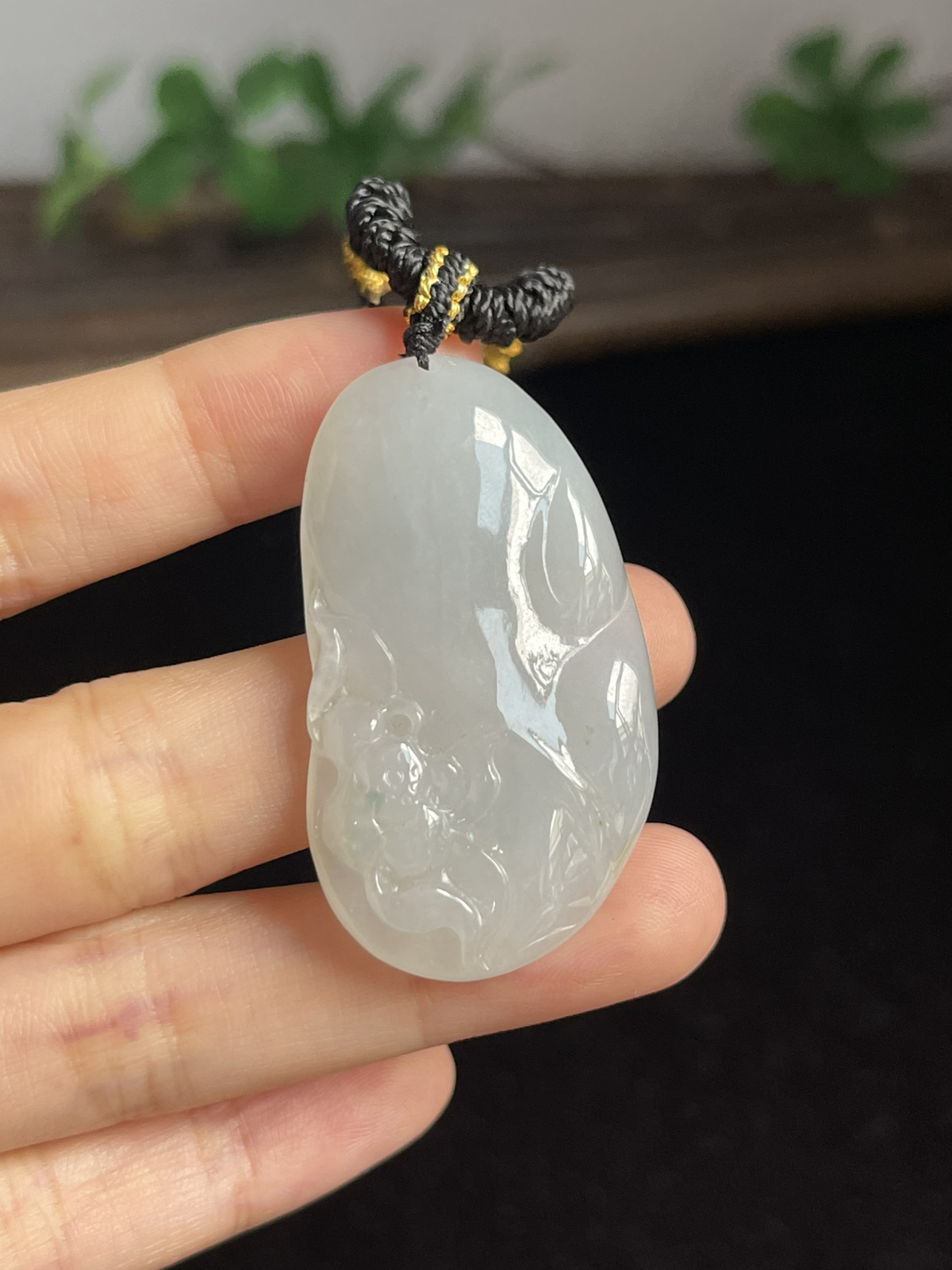 翡翠冰糯种白色吊坠