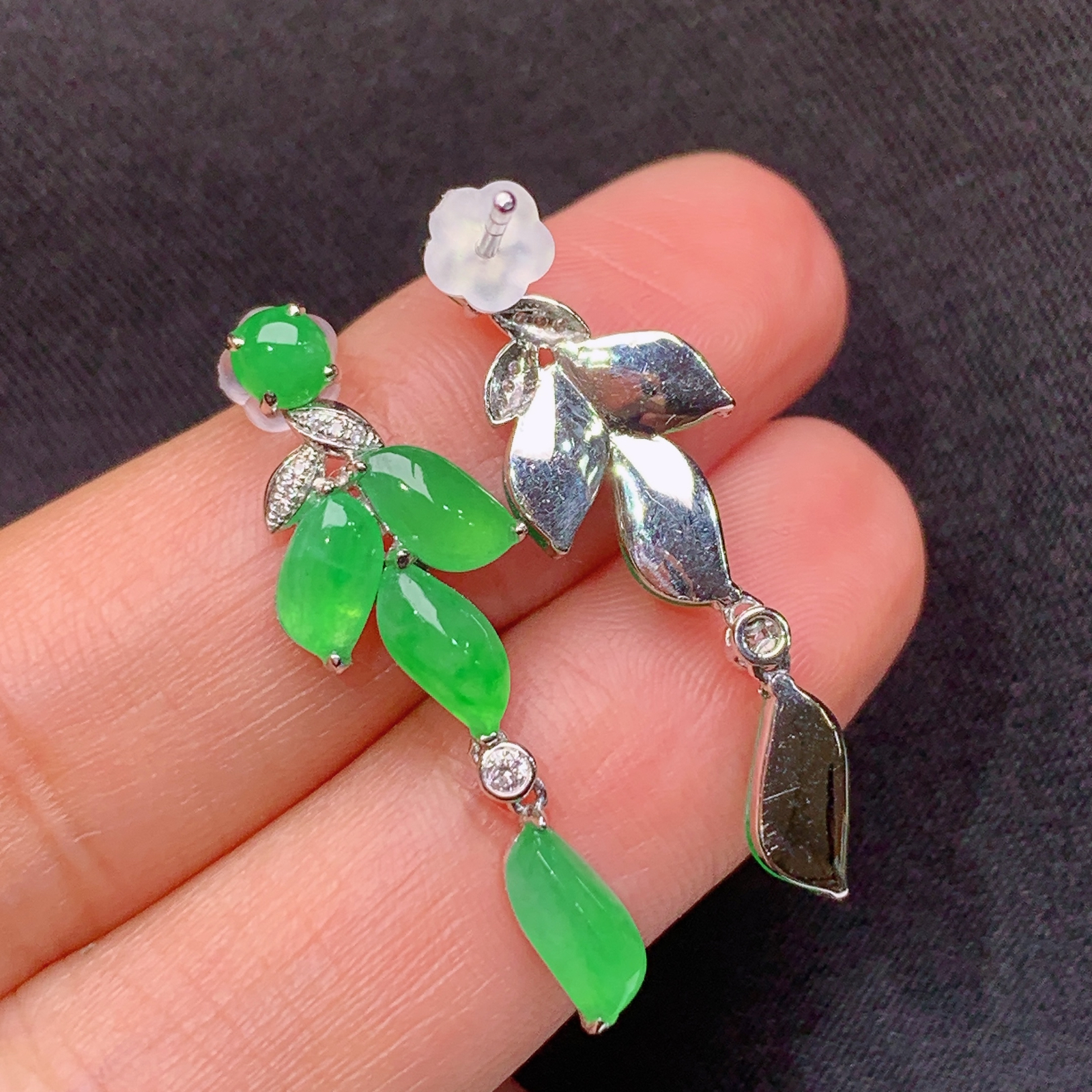 冰阳绿随形耳坠，18k金镶嵌，简约时尚，冰润色阳，种水足，Zha 尺寸30.9*9.7*3