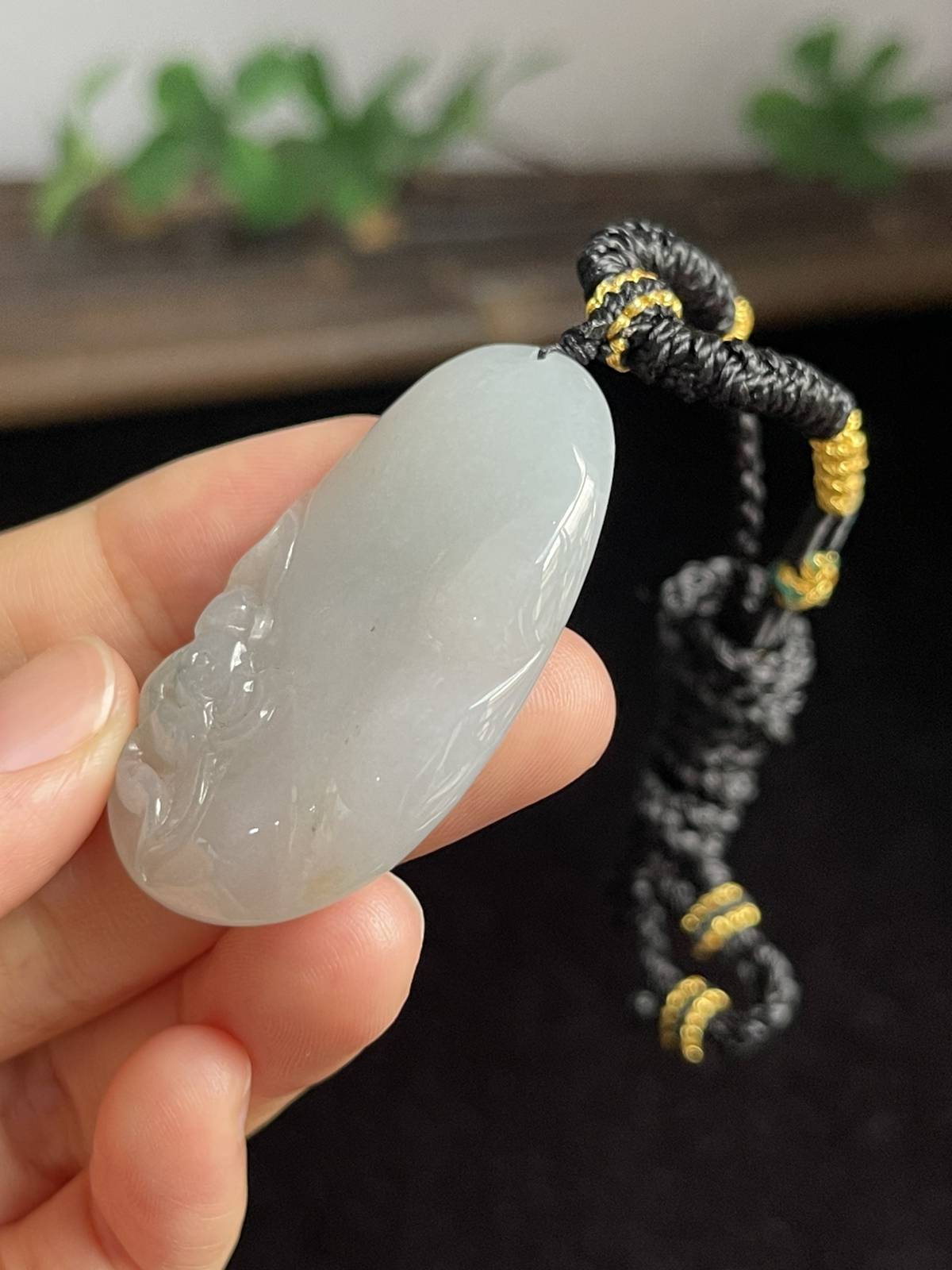 翡翠冰糯种白色吊坠