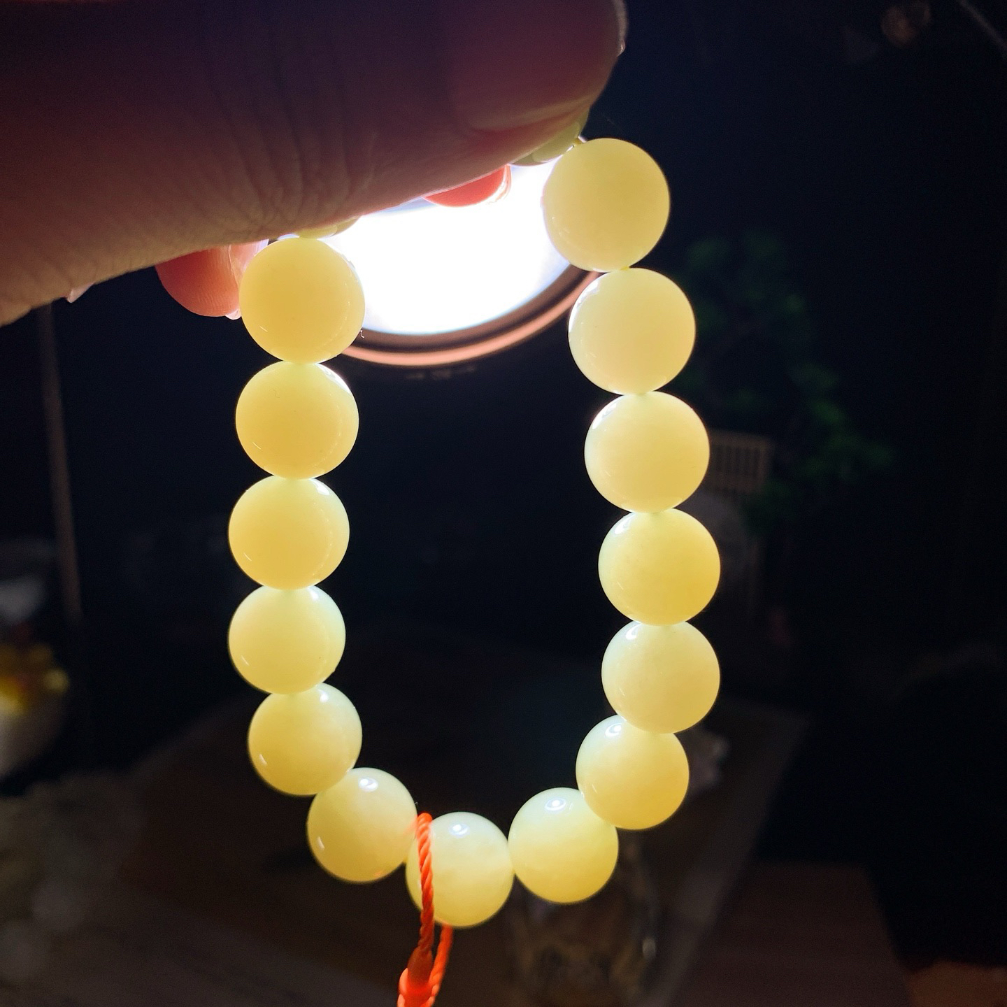 新疆若羌黄口料圆珠手串！尺寸12！玉质细腻油润 底色纯净 脂粉好，品质好！lt260625