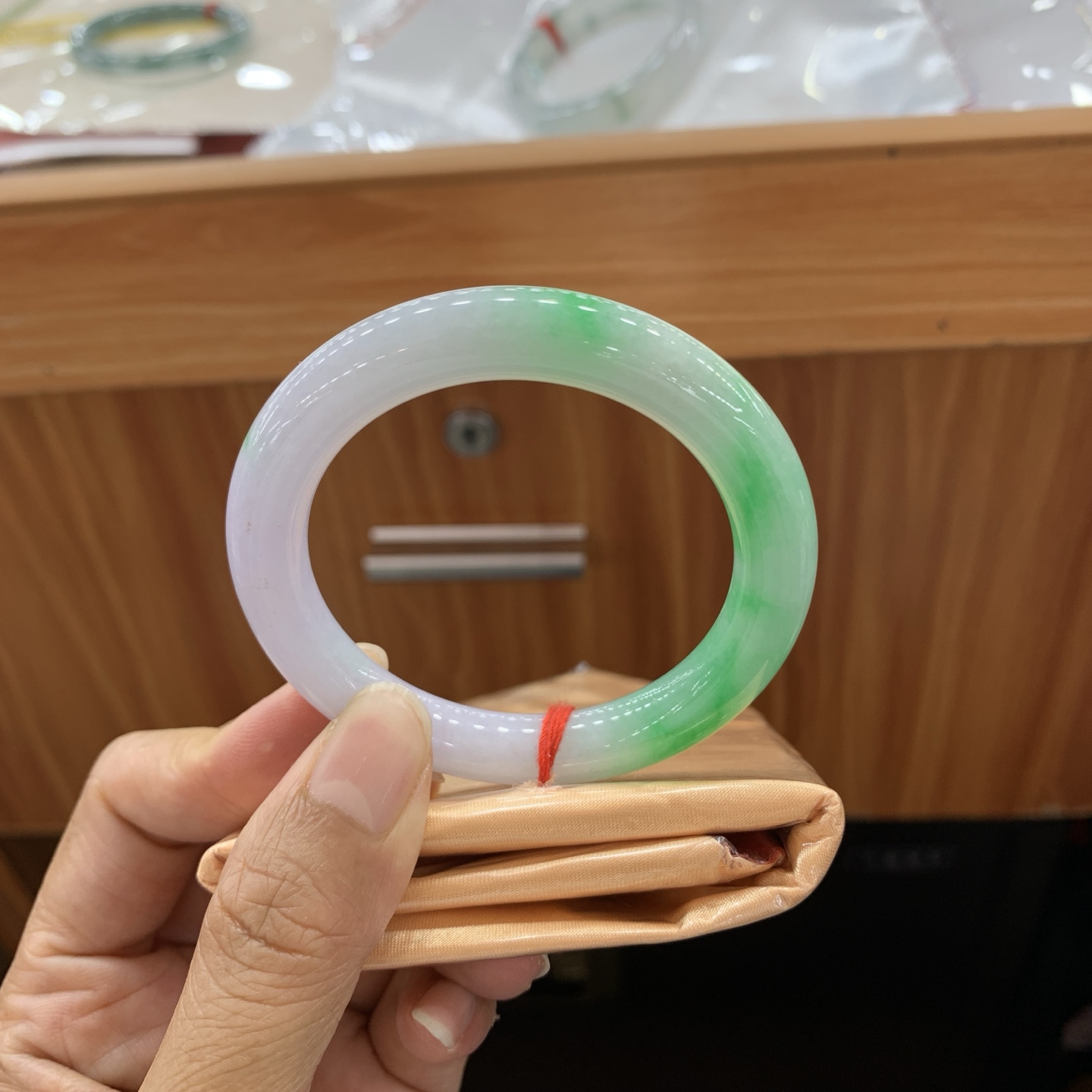 春彩圆条小圈口翡翠手镯w 50.5-9.5