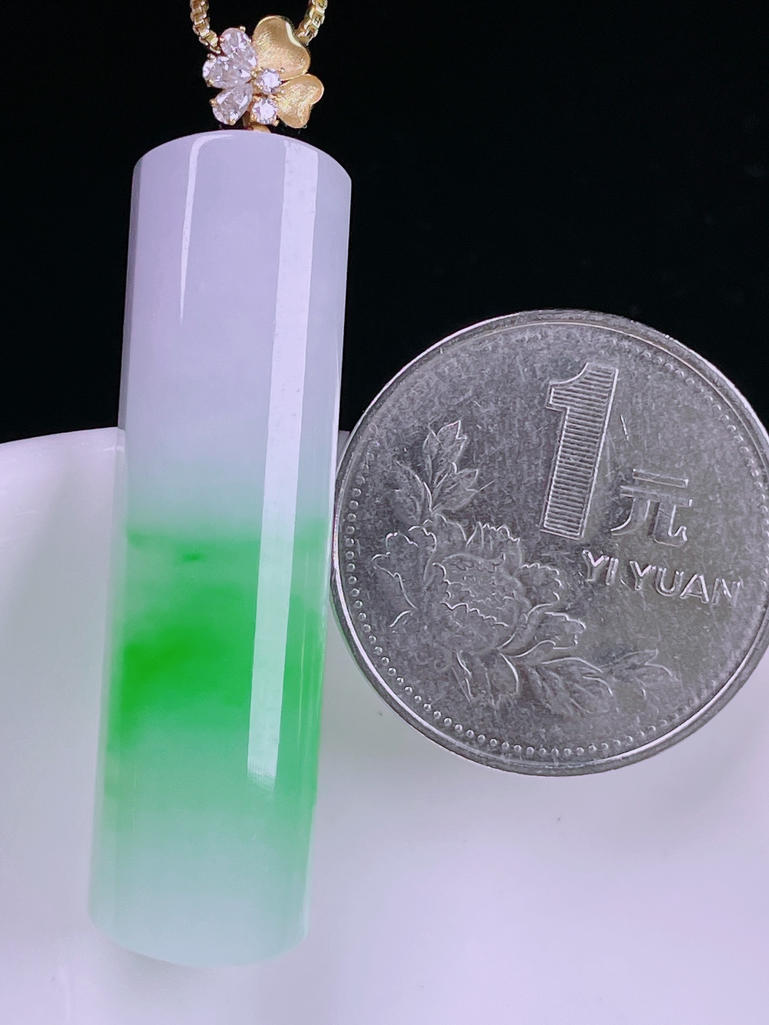 ️飘绿无事牌，老种起光，细底通透，尺寸：48裸石41.8/11.5/7.5mm0625