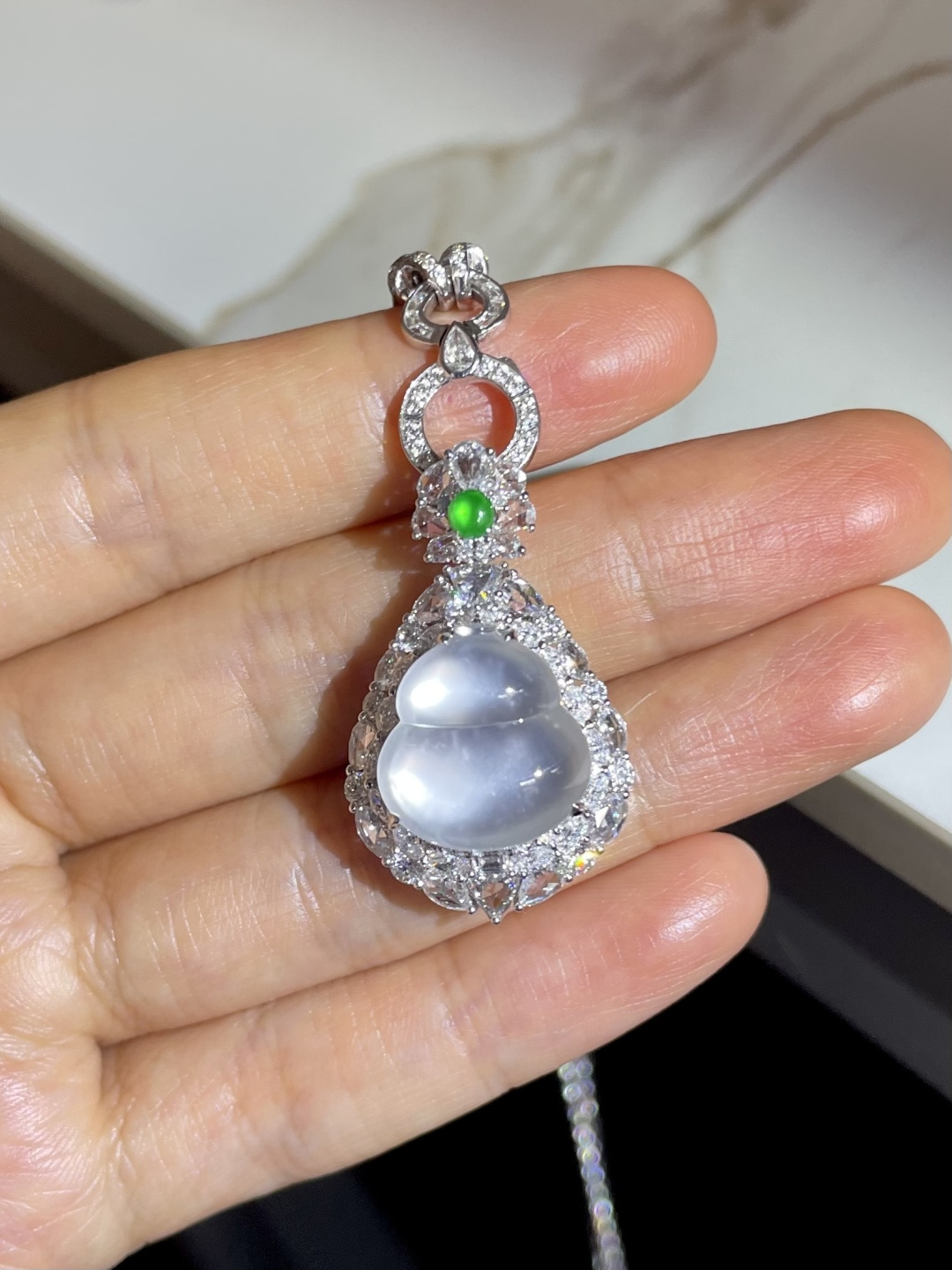 玻璃种葫芦吊坠 裸石：14*13.5*4.5mm 整体：31*18.5*13mm