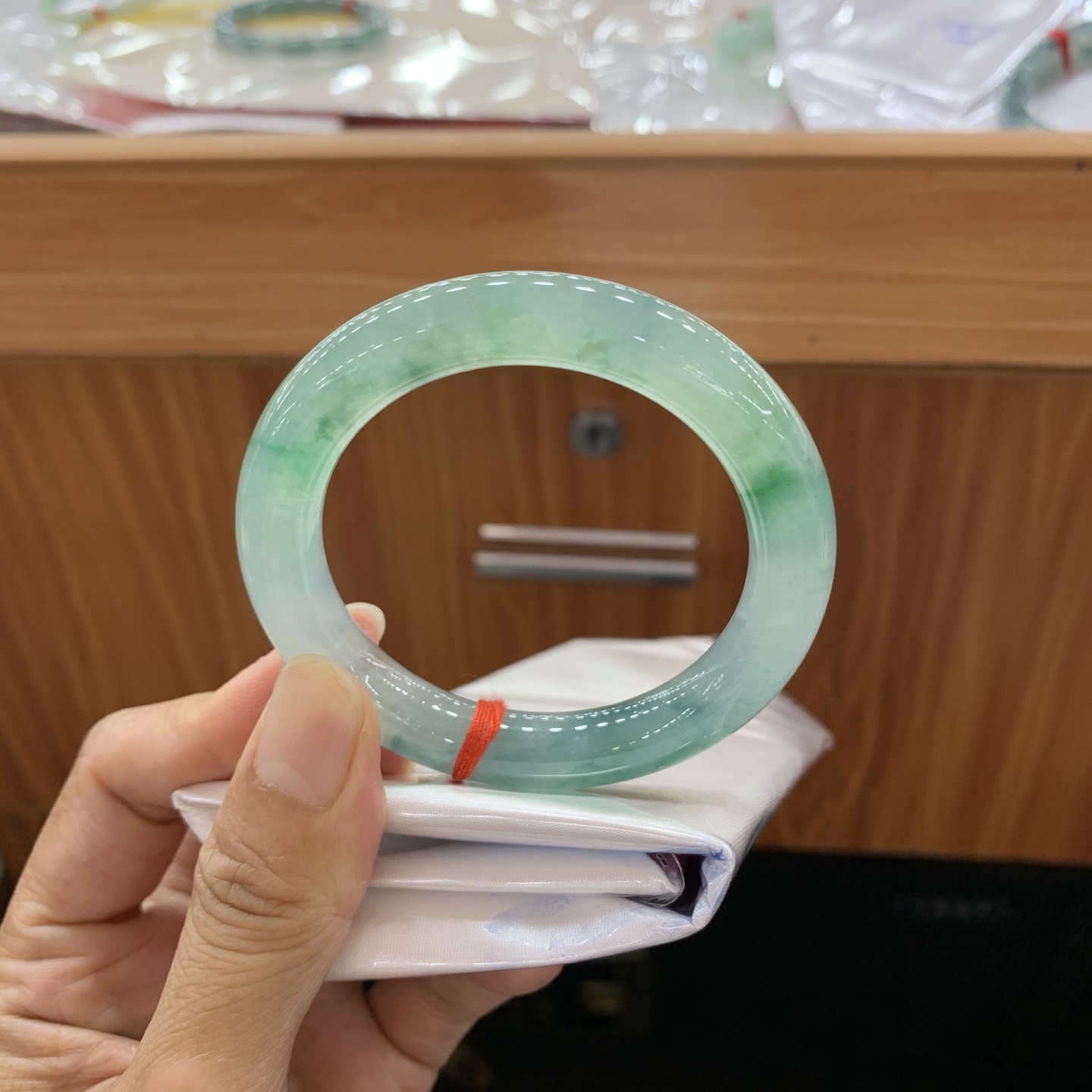 冰飘花圆条翡翠手镯 51.8-9.8