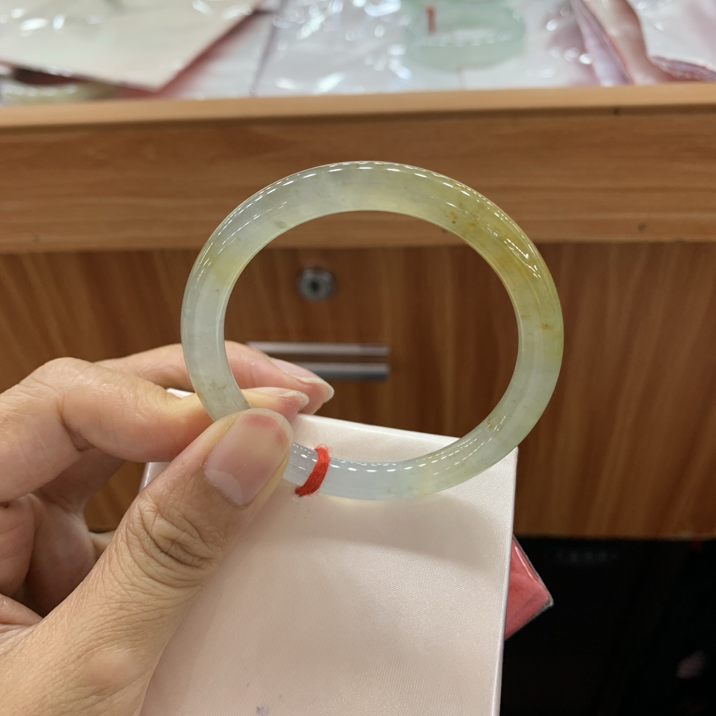 062406AX 黄翡圆条翡翠手镯 51-7.2