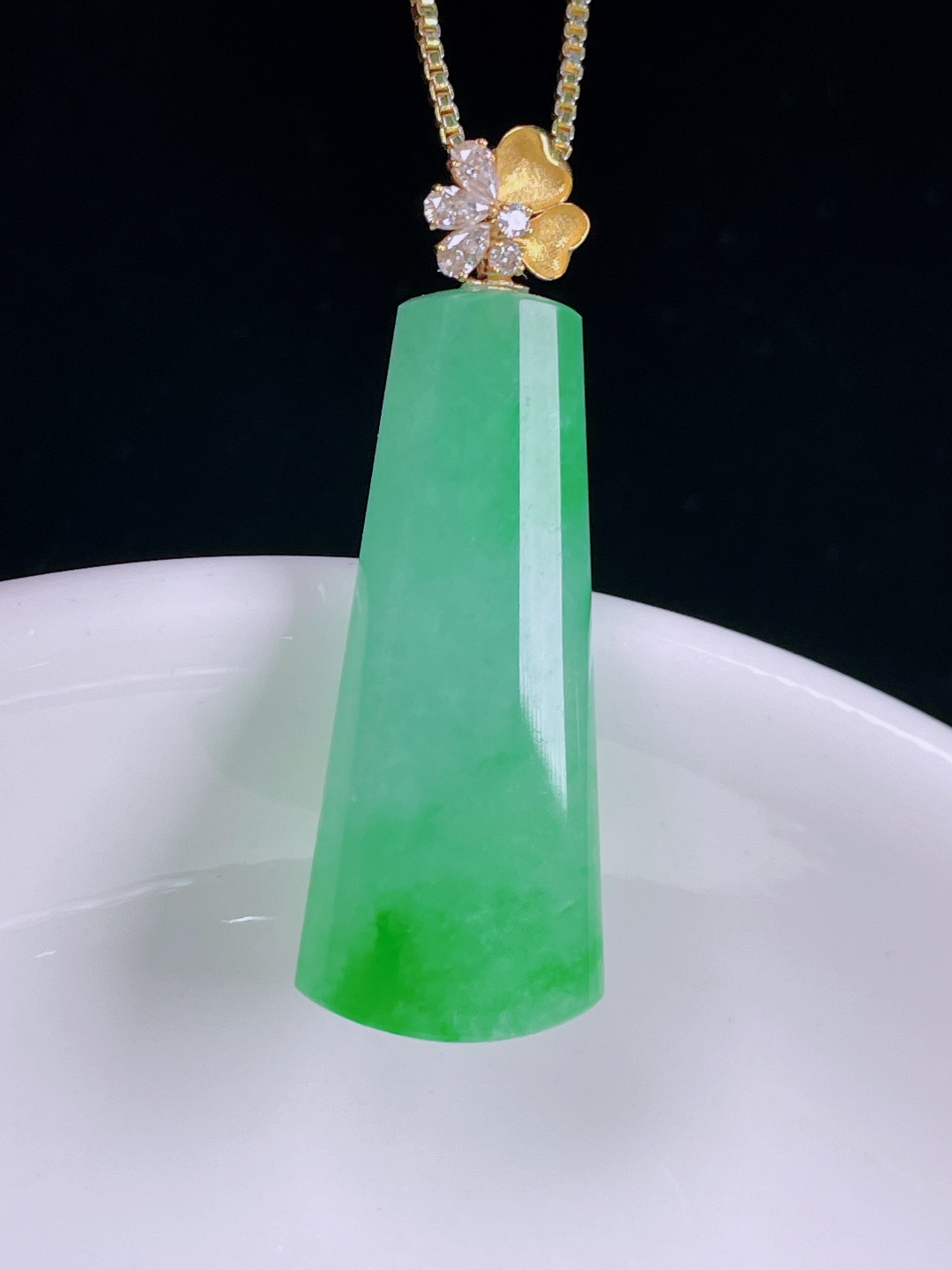 ️冰绿无事牌，老种起光，细底通透，尺寸：34裸石28.3/12.3/6mm0625