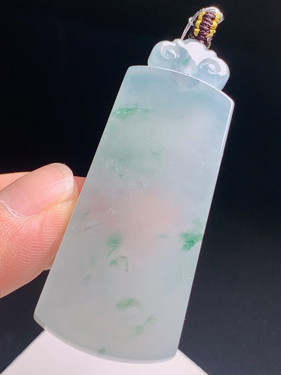 冰种飘花无事牌，玉质水润飘翠自然，素面大气平安顺遂 裸石49.8-23-6.1 编号1806