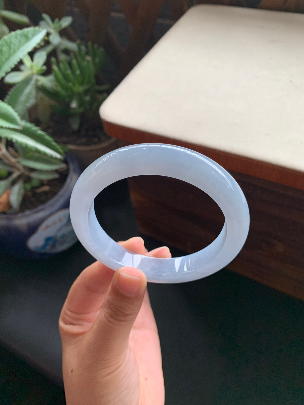 58圈口蓝紫正圈手镯