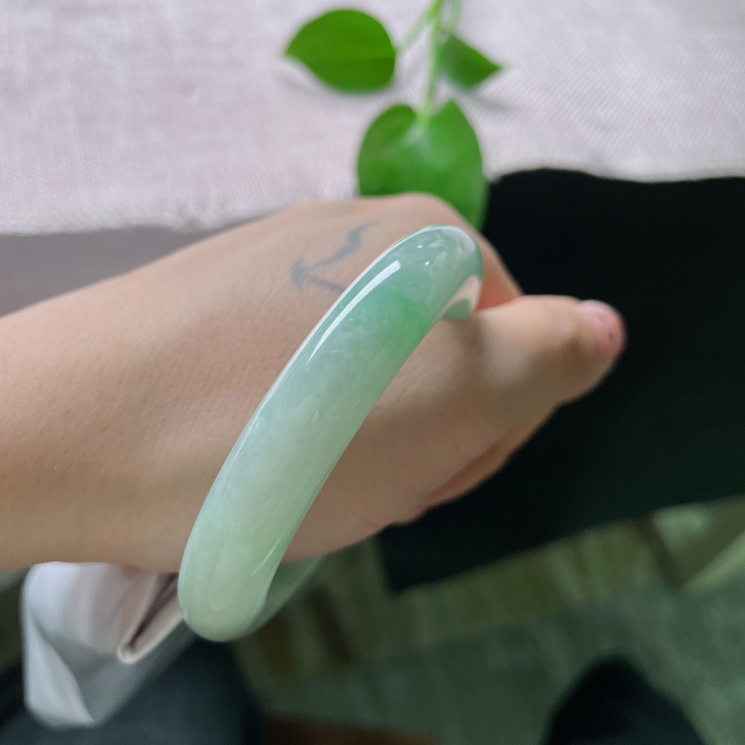 51.8/10.8/7.9，果绿底正圈，水头好，美人痣， 甜美可人，无裂，ss54463a