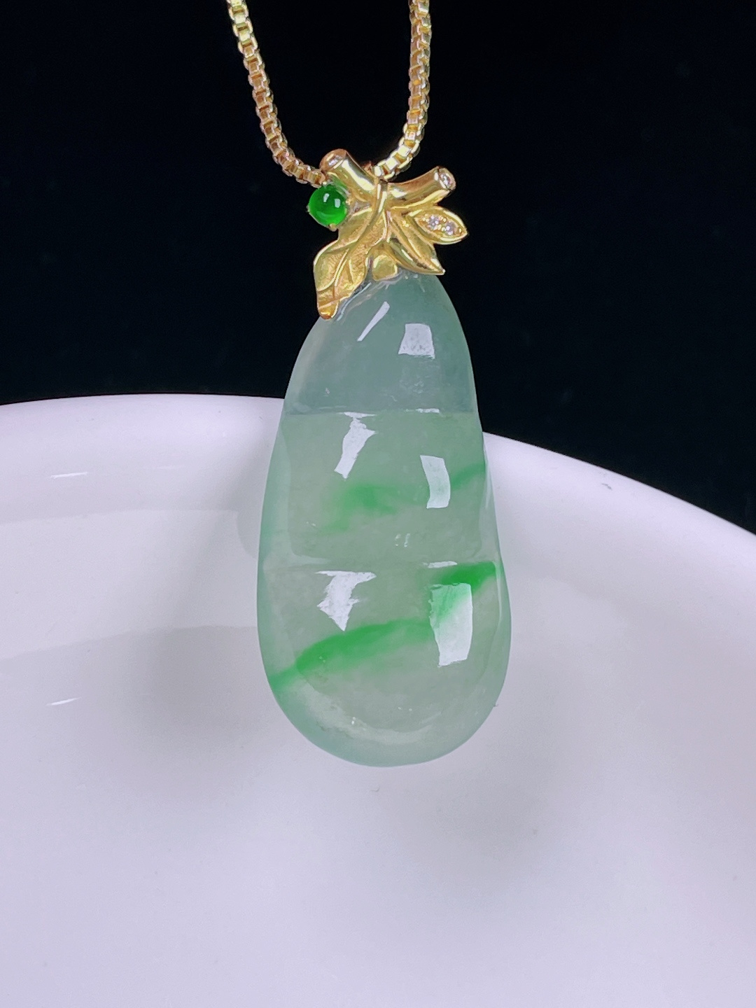 ️冰绿福豆，老种起光，细底通透，尺寸：28.8裸石24/12.3/5mm0626