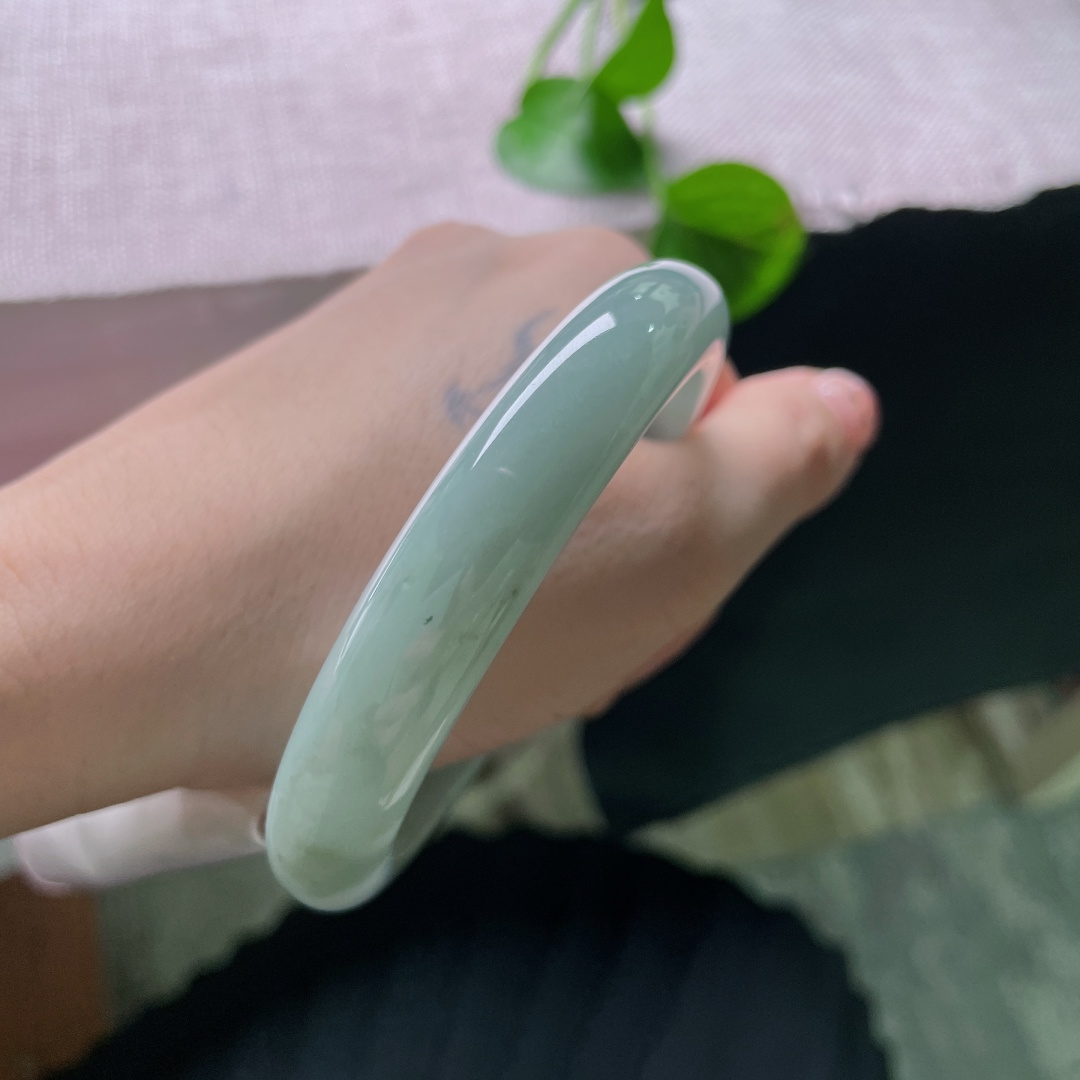 60.6/12/8.3，油青正圈，水润，细腻，优雅，沉稳大气，雍容华贵，无裂，ss52141a