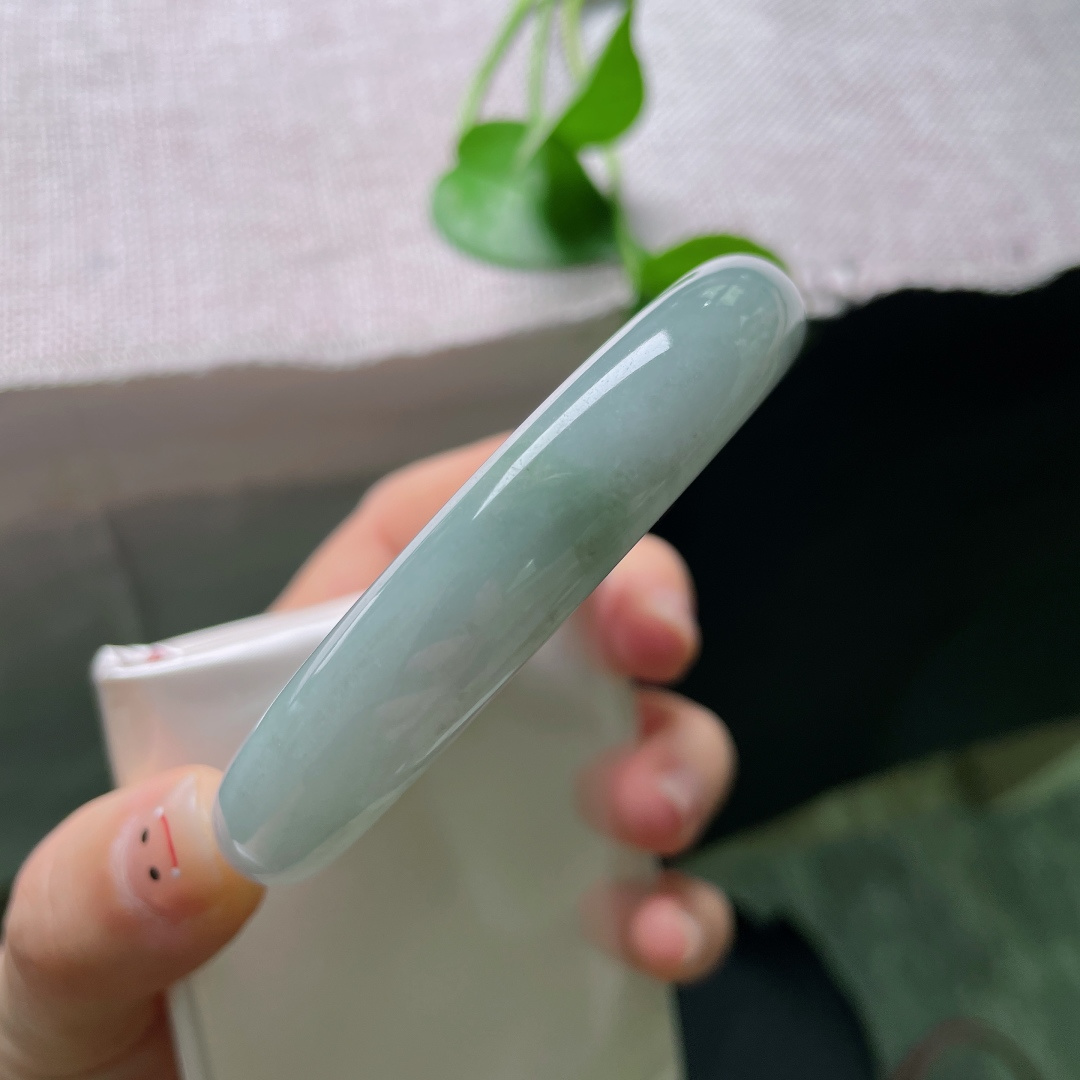 60.7/12.3/8.7，油青正圈，水润，细腻，雅致，无裂，沉稳冷静，ss52152a
