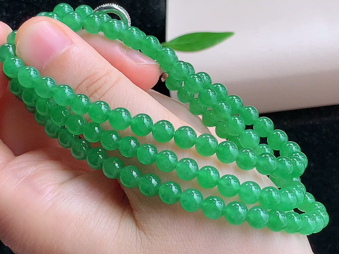 ️ 冰绿珠链，尺寸取一5.5mm，包A附证书