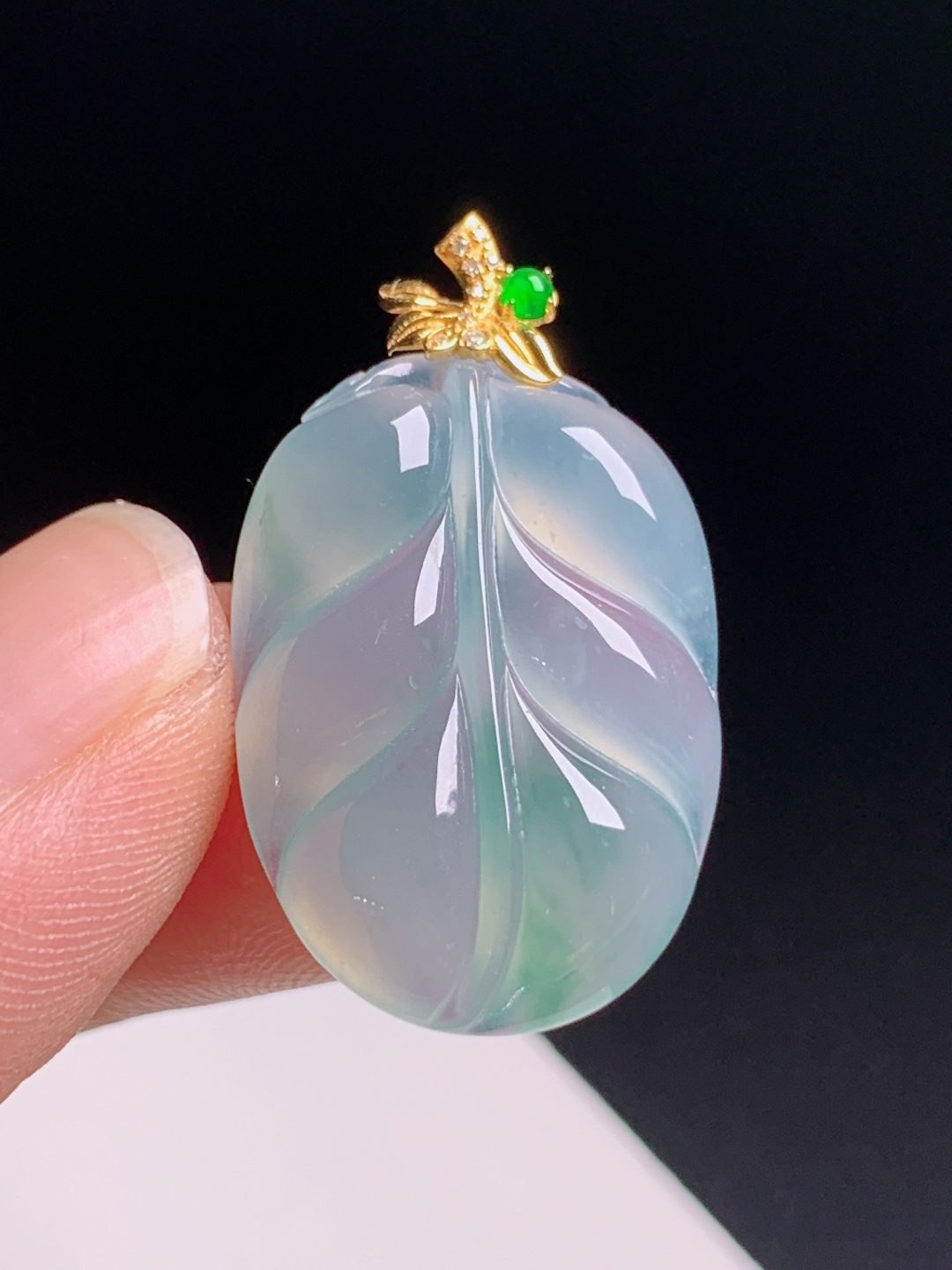 ️ 冰种飘绿树叶吊坠，水润清透绿意飘逸，简约雅致万事顺心 裸石26.1-17.6-4.8 整体30