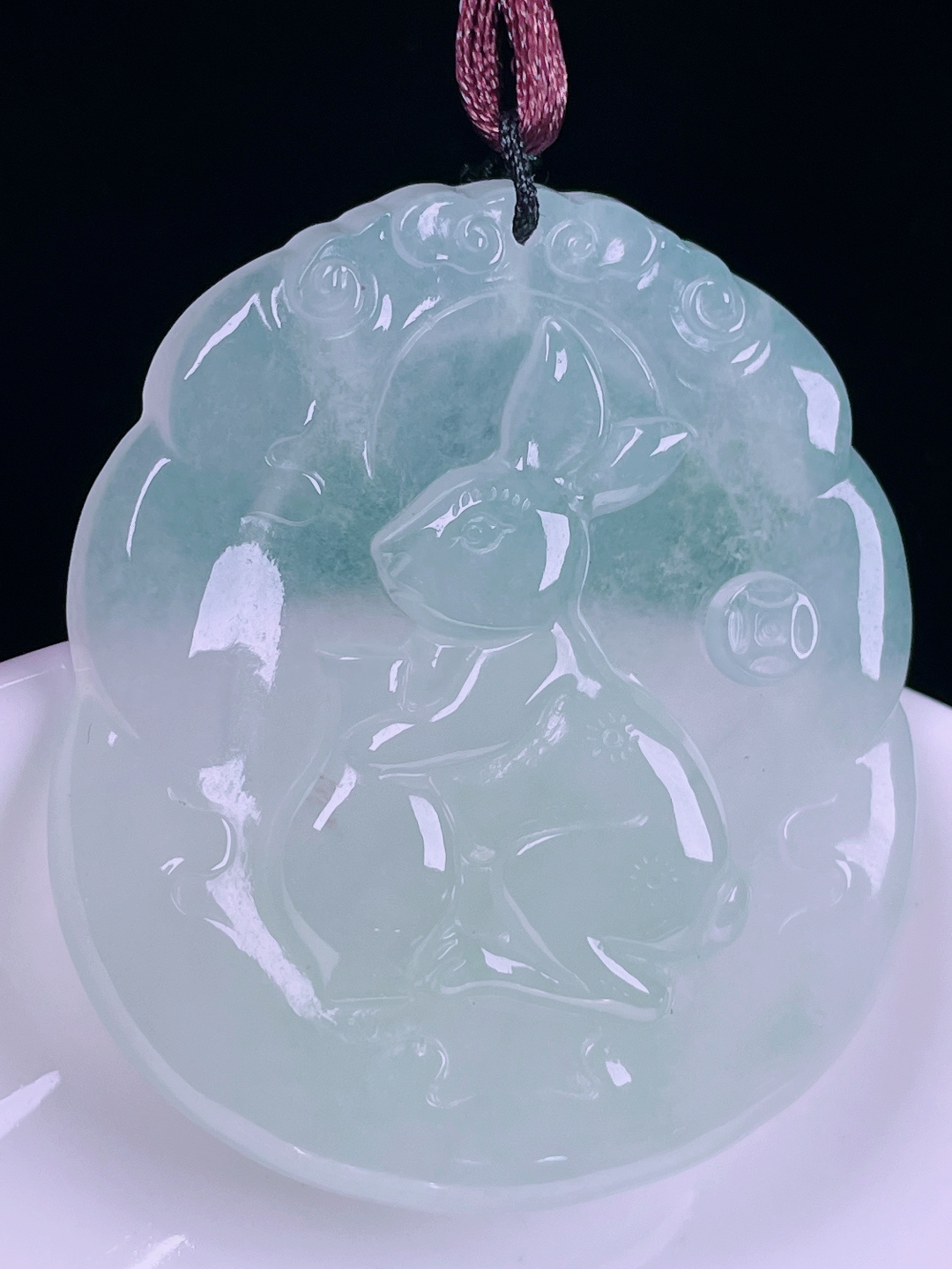 冰种兔子，老种起光，细底通透，尺寸：47.8/41.3/6mm0626