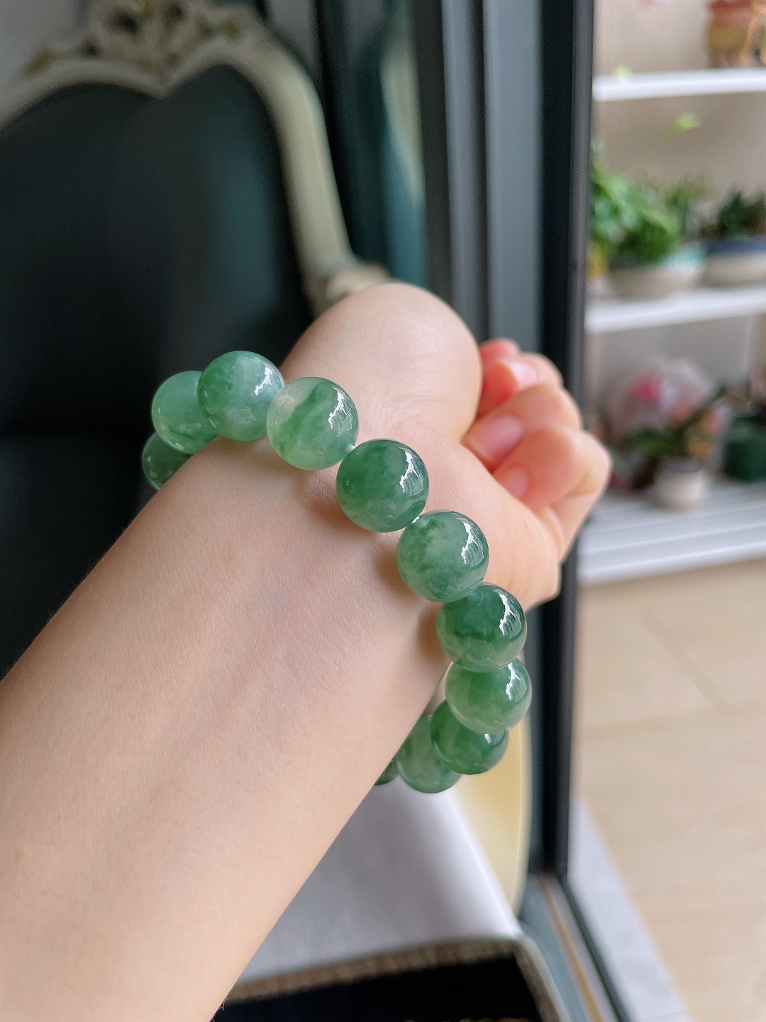 缅甸天然翡翠A货，冰飘花手串，尺寸：13mm。【编3932】