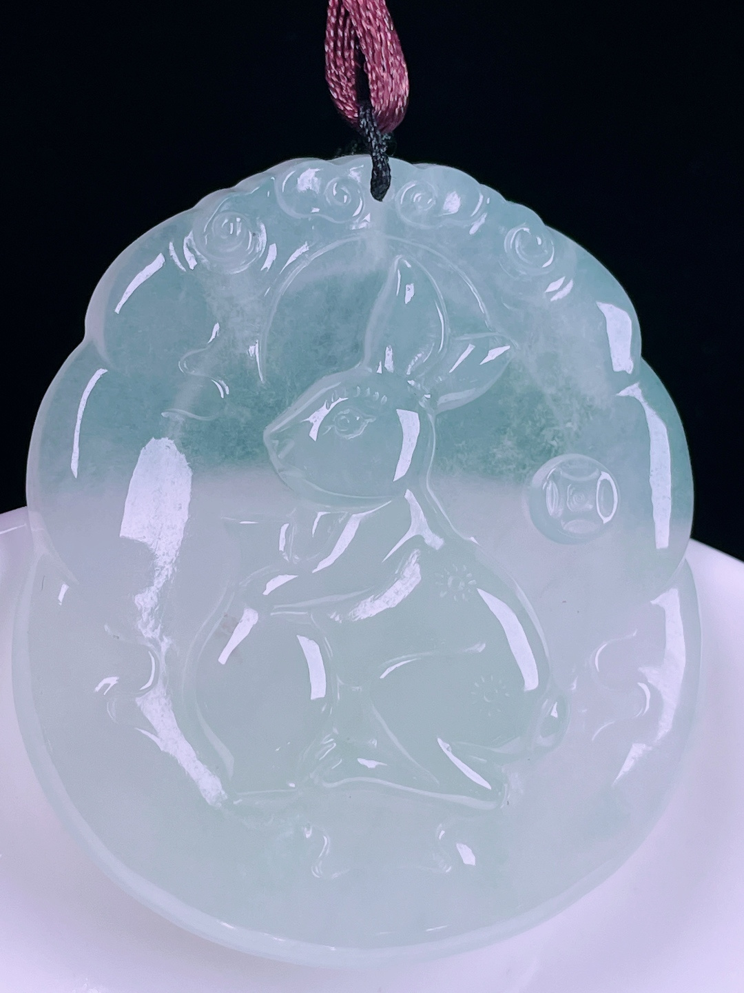 冰种兔子，老种起光，细底通透，尺寸：47.8/41.3/6mm0626
